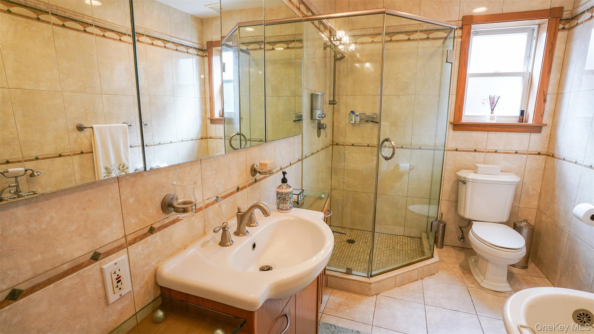 16627 25th Avenue, Whitestone, NY 11357