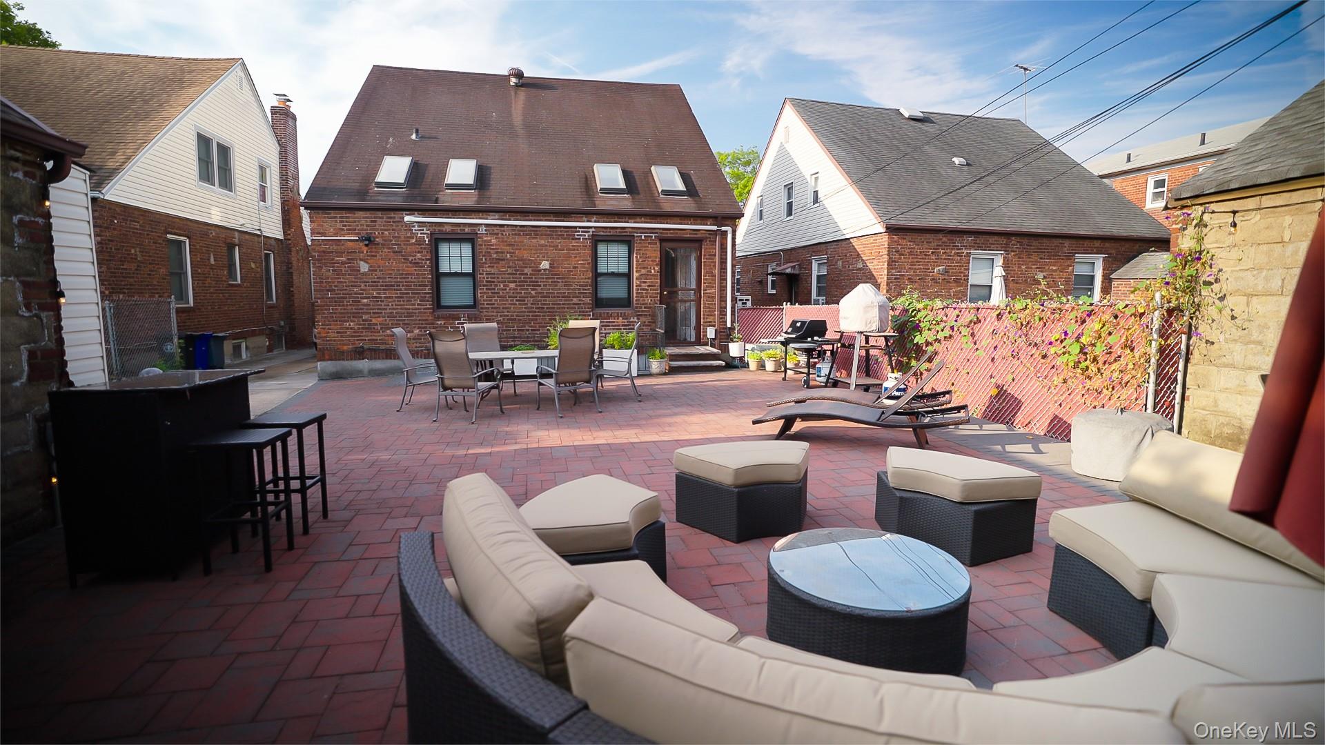 16627 25th Avenue, Whitestone, NY 11357