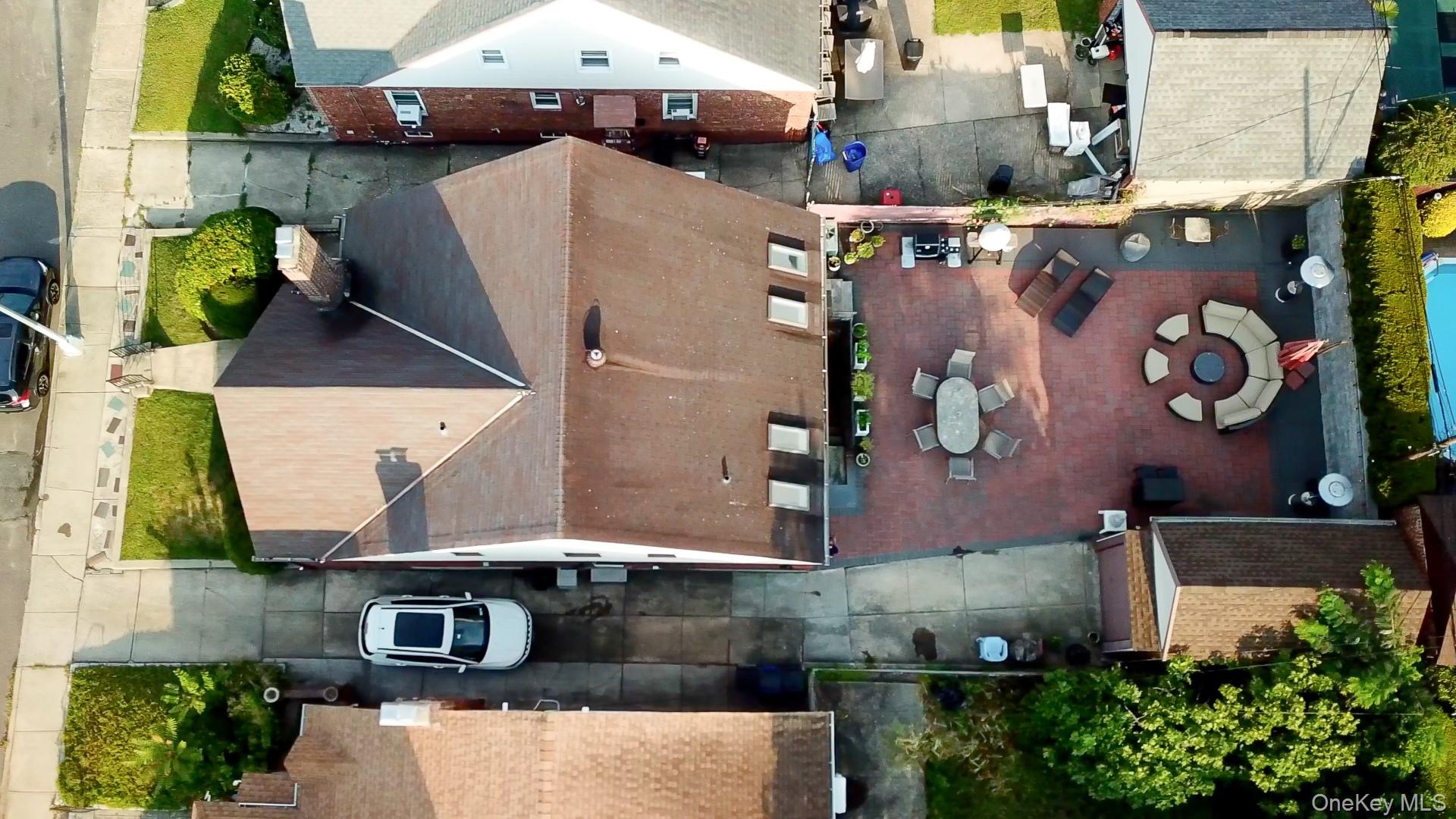 16627 25th Avenue, Whitestone, NY 11357