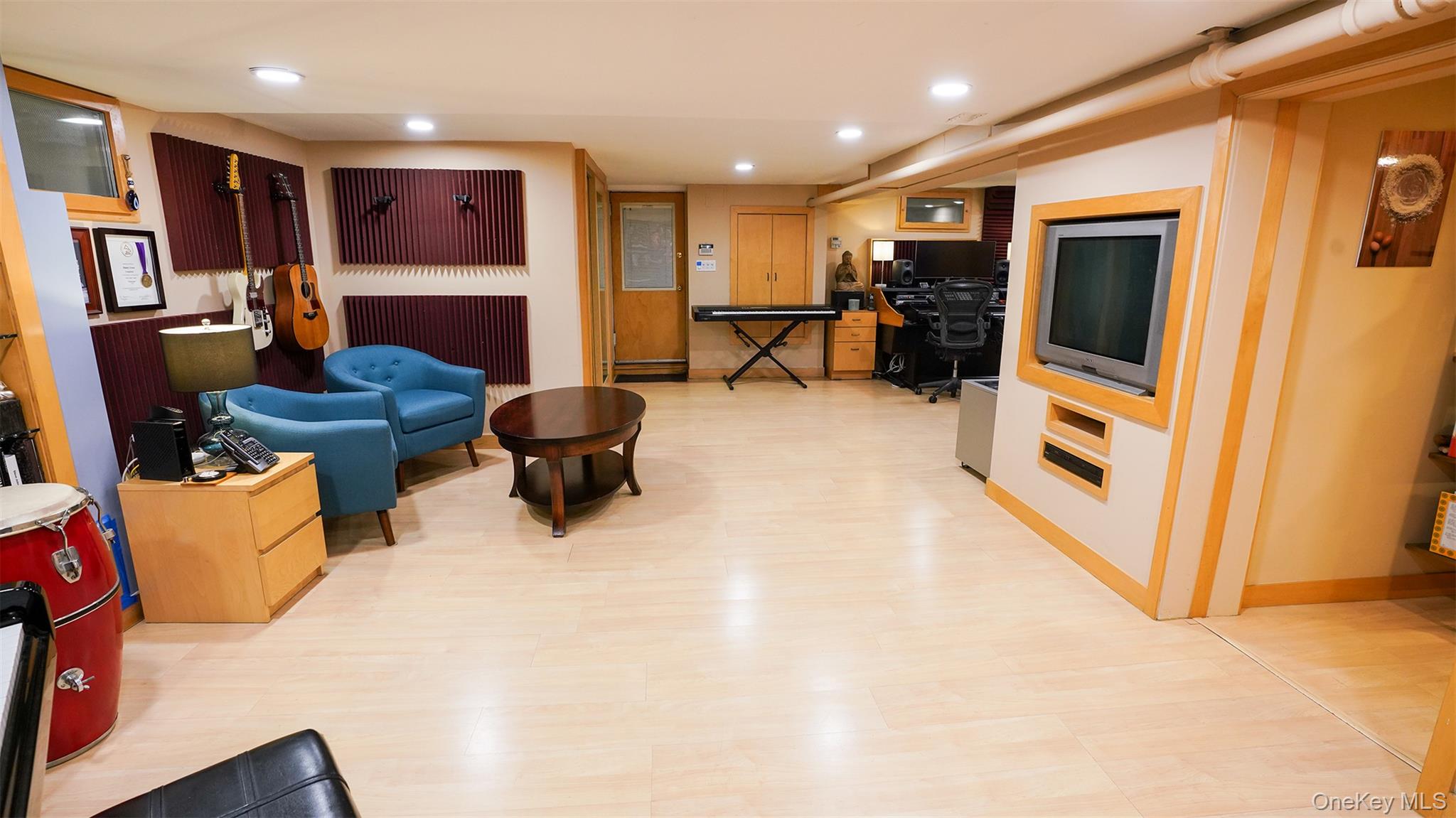 16627 25th Avenue, Whitestone, NY 11357