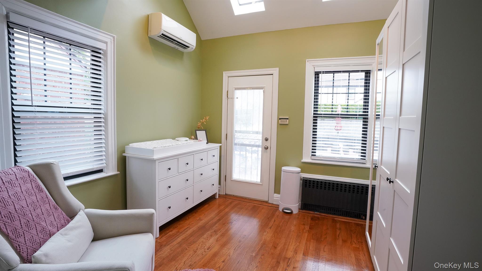 16627 25th Avenue, Whitestone, NY 11357