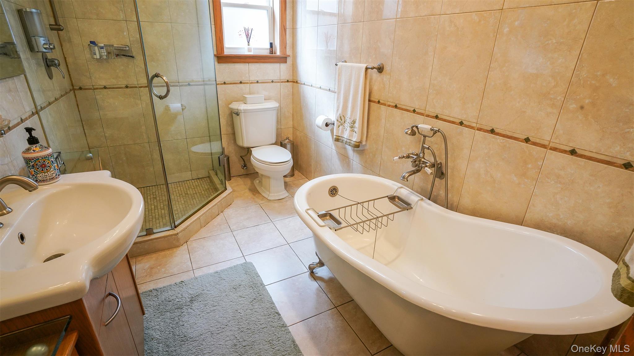 16627 25th Avenue, Whitestone, NY 11357