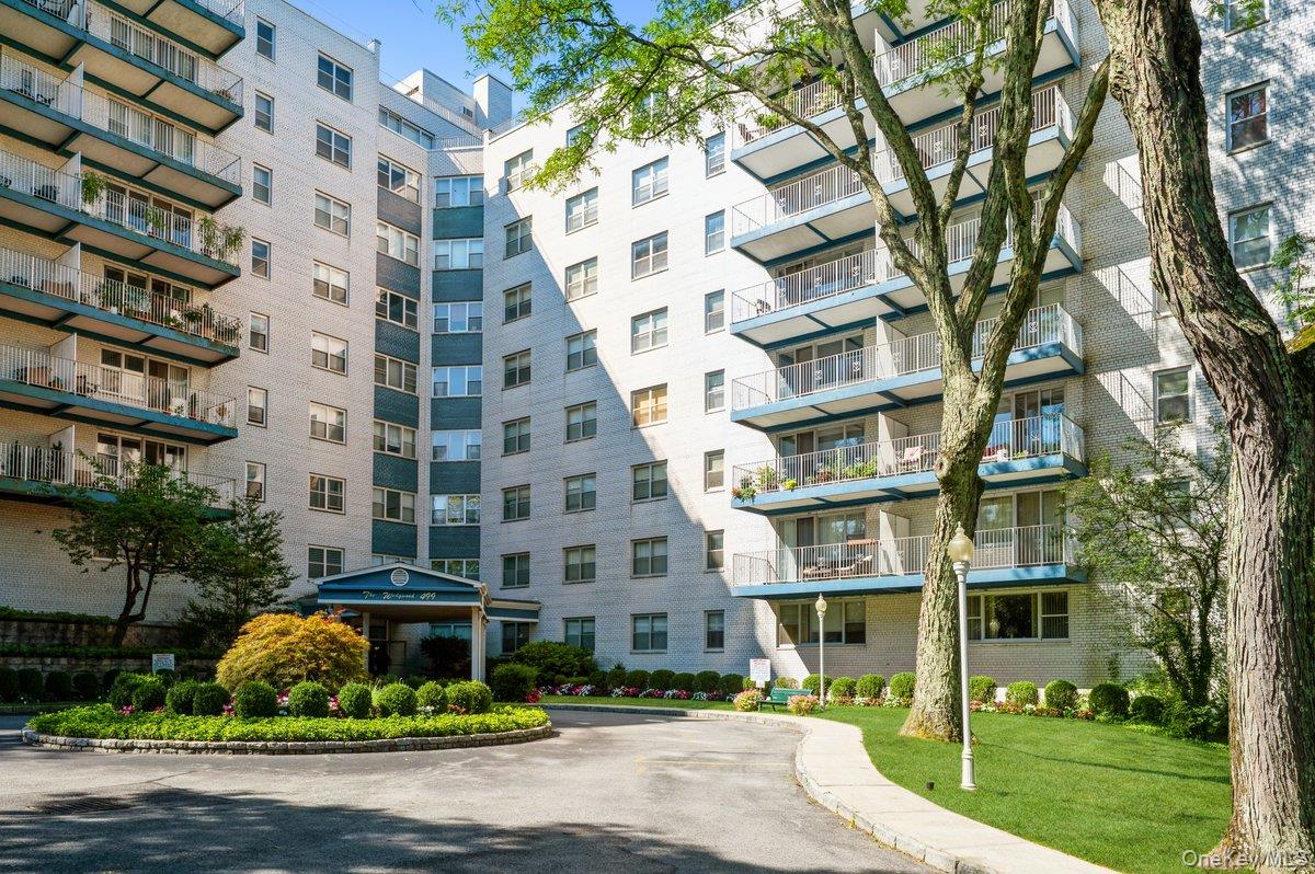 499 N Broadway # 2B, White Plains, NY 10603
