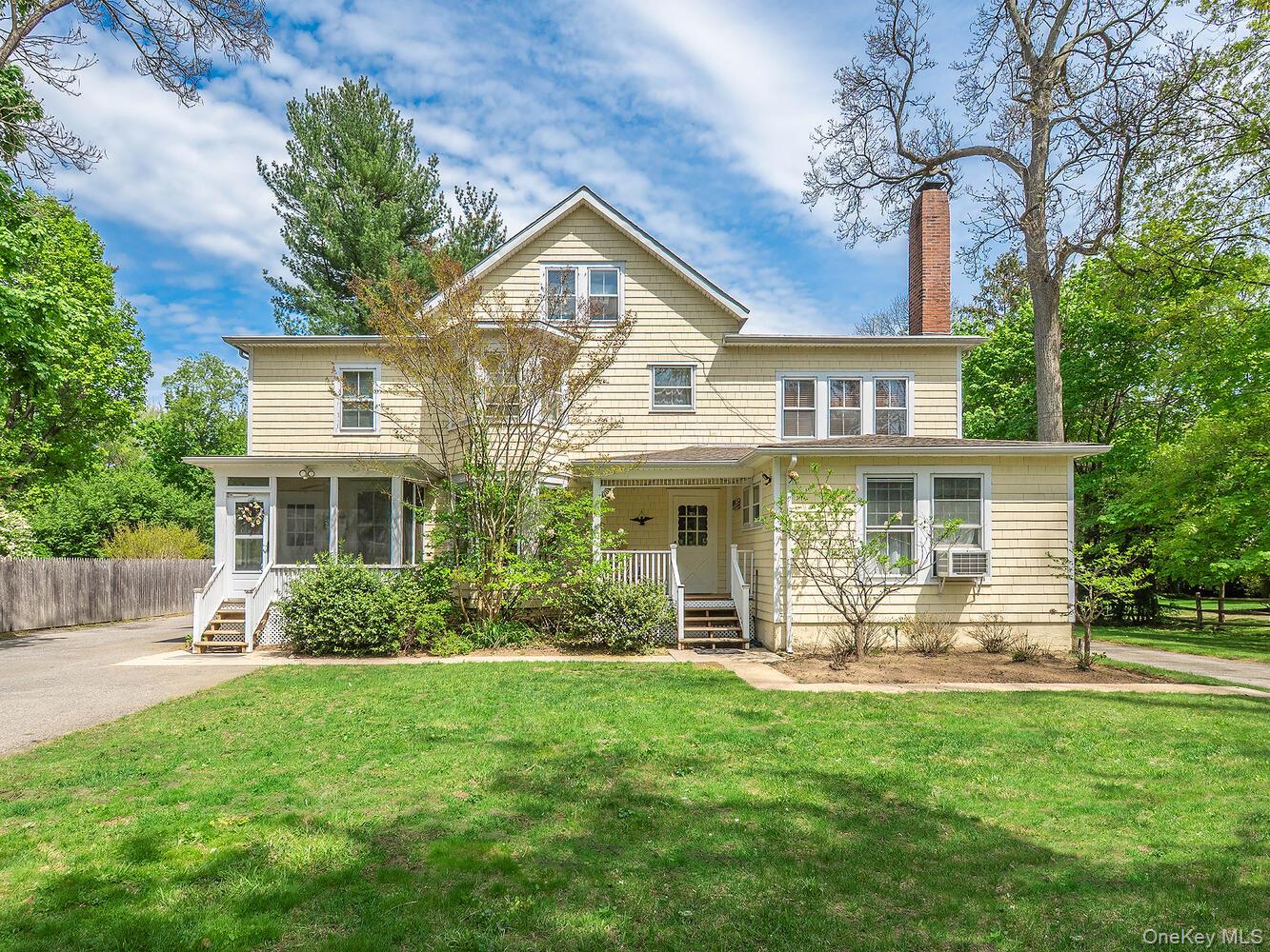 230 Bayville Road # 2nd Floor, Locust Valley, NY 11560
