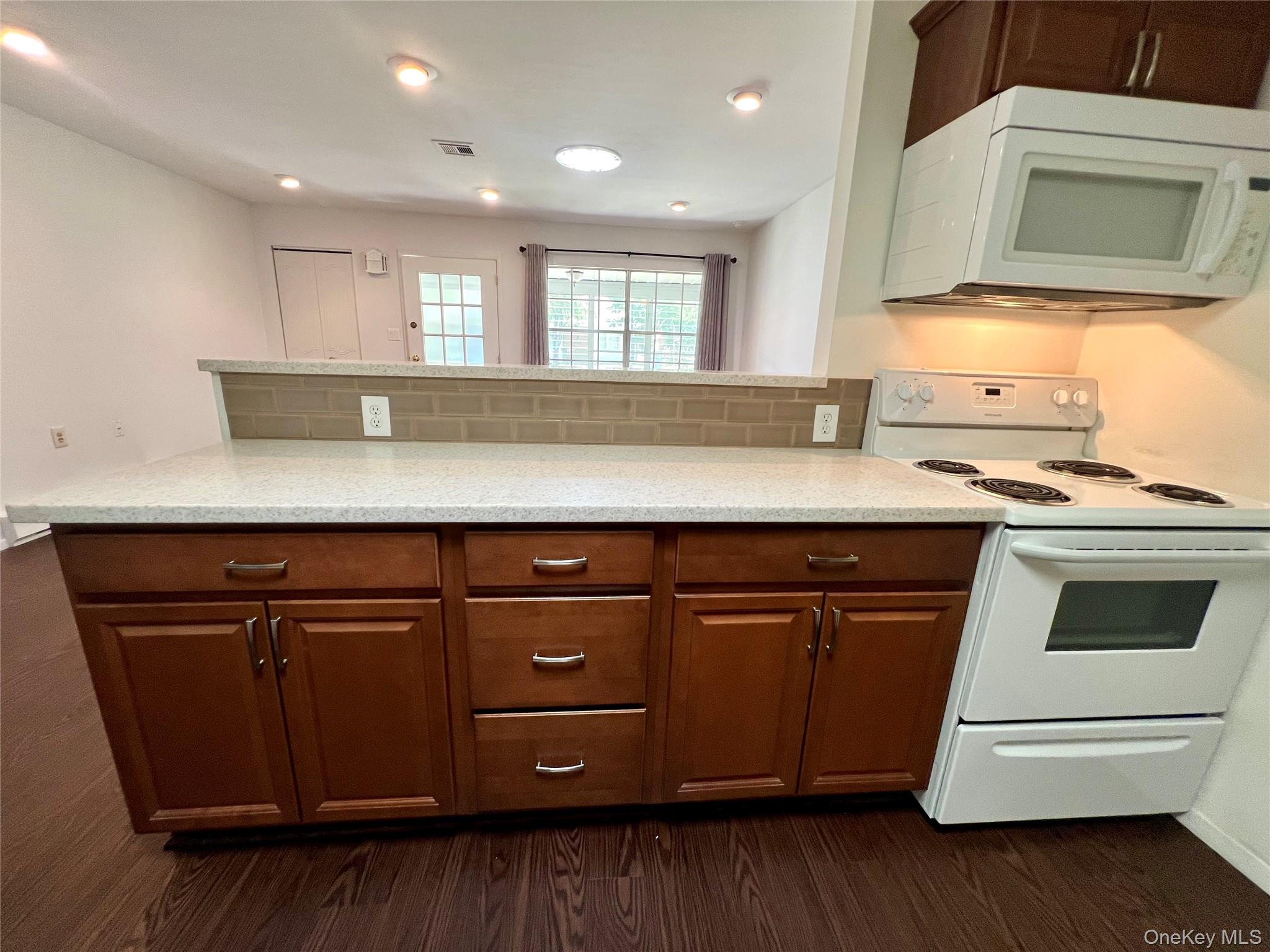 171B Ventry Court # 171B, Ridge, NY 11961