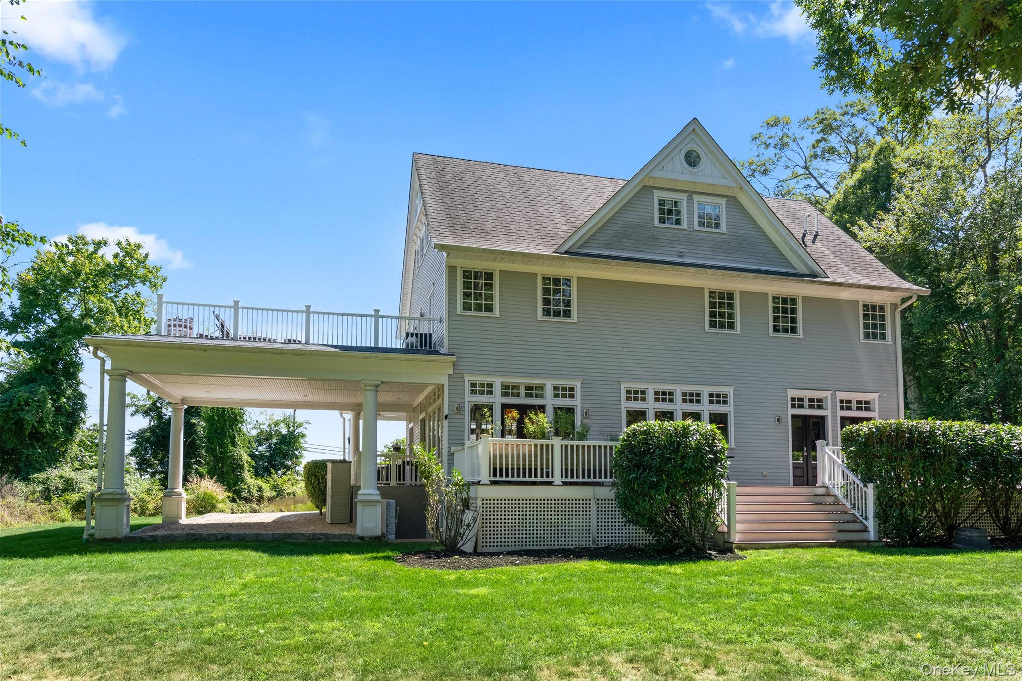 89 Lloyd Harbor Road, Lloyd Harbor, NY 11743