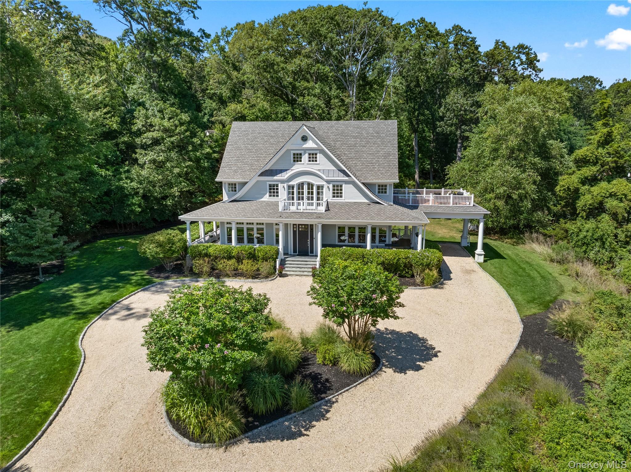 89 Lloyd Harbor Road, Lloyd Harbor, NY 11743