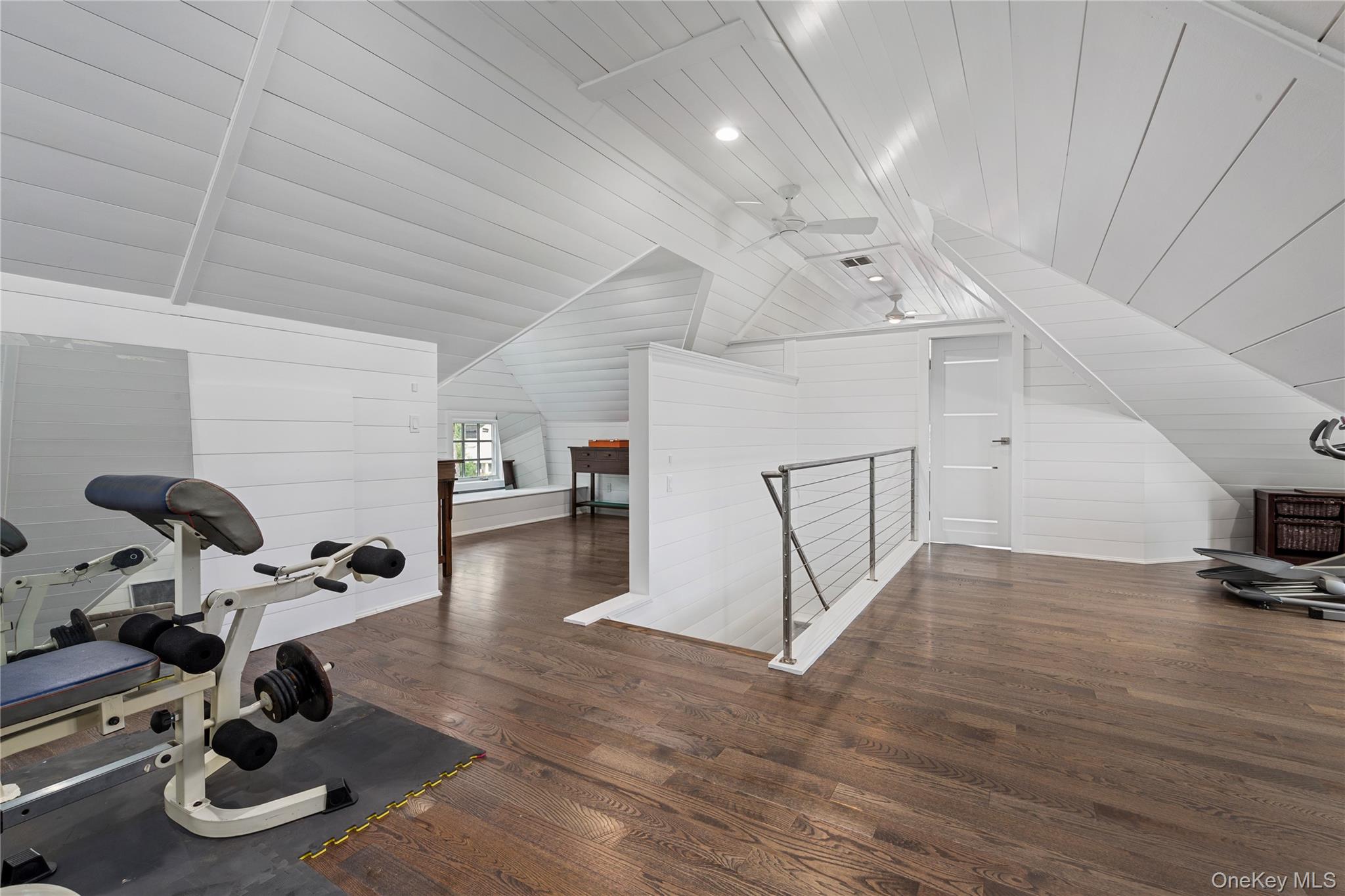 89 Lloyd Harbor Road, Lloyd Harbor, NY 11743