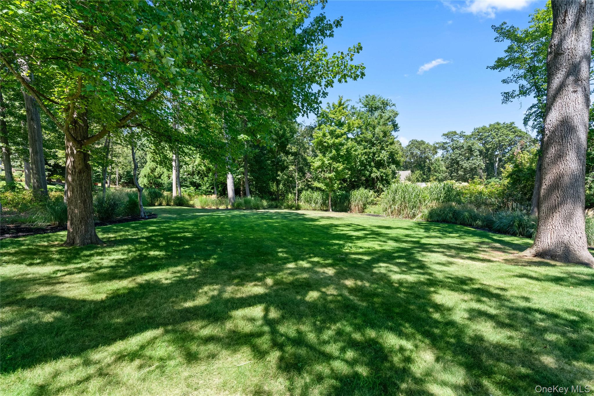 89 Lloyd Harbor Road, Lloyd Harbor, NY 11743