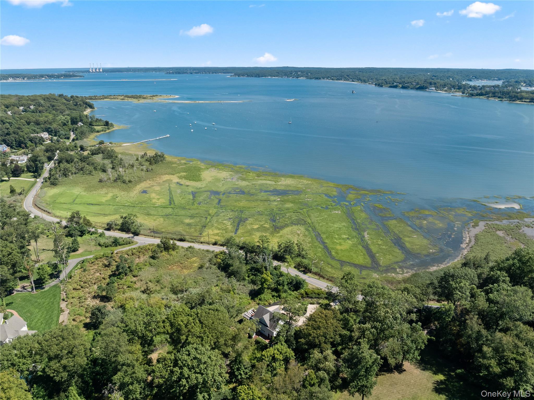 89 Lloyd Harbor Road, Lloyd Harbor, NY 11743