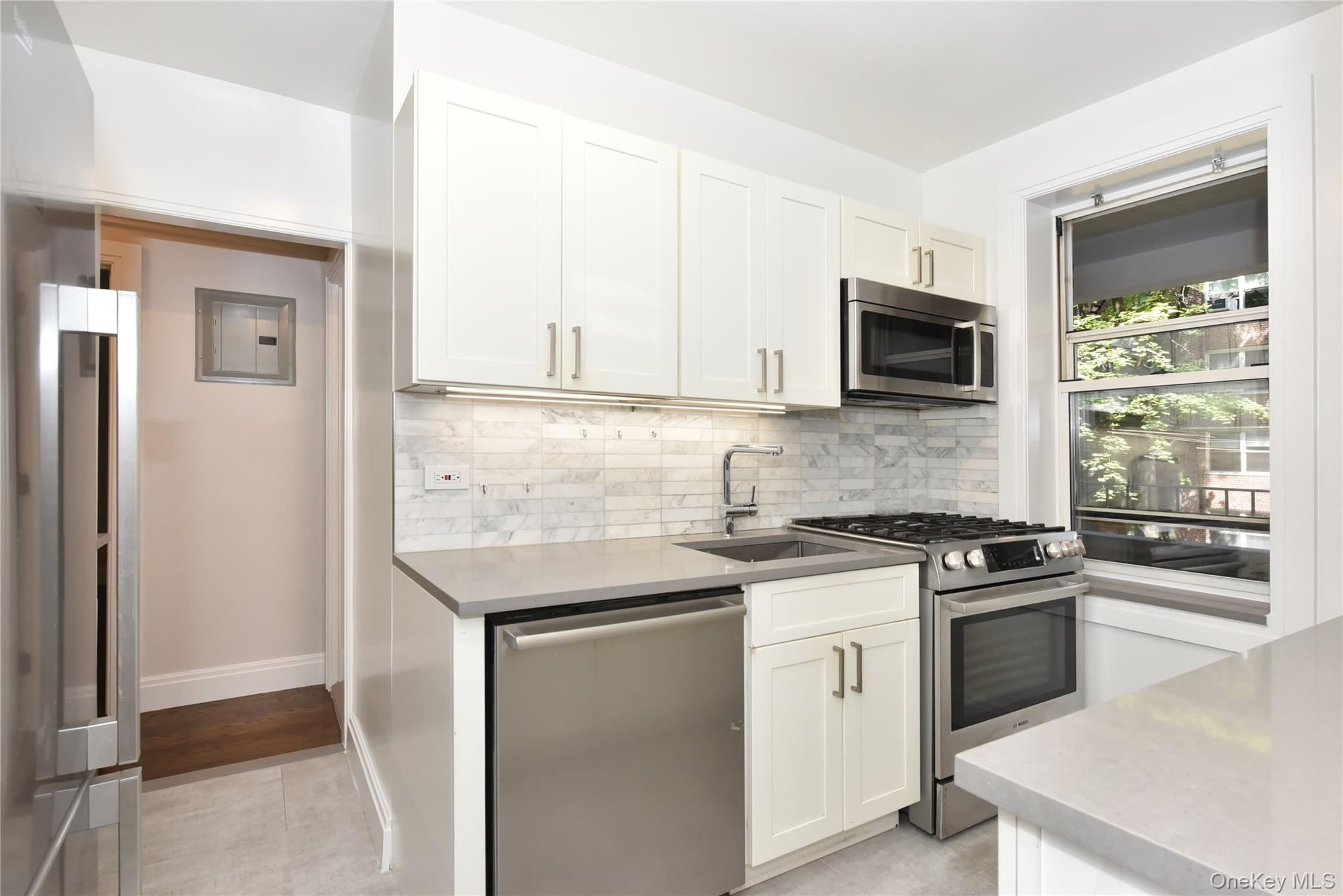 67-66 108th Street # D22, Forest Hills, NY 11375