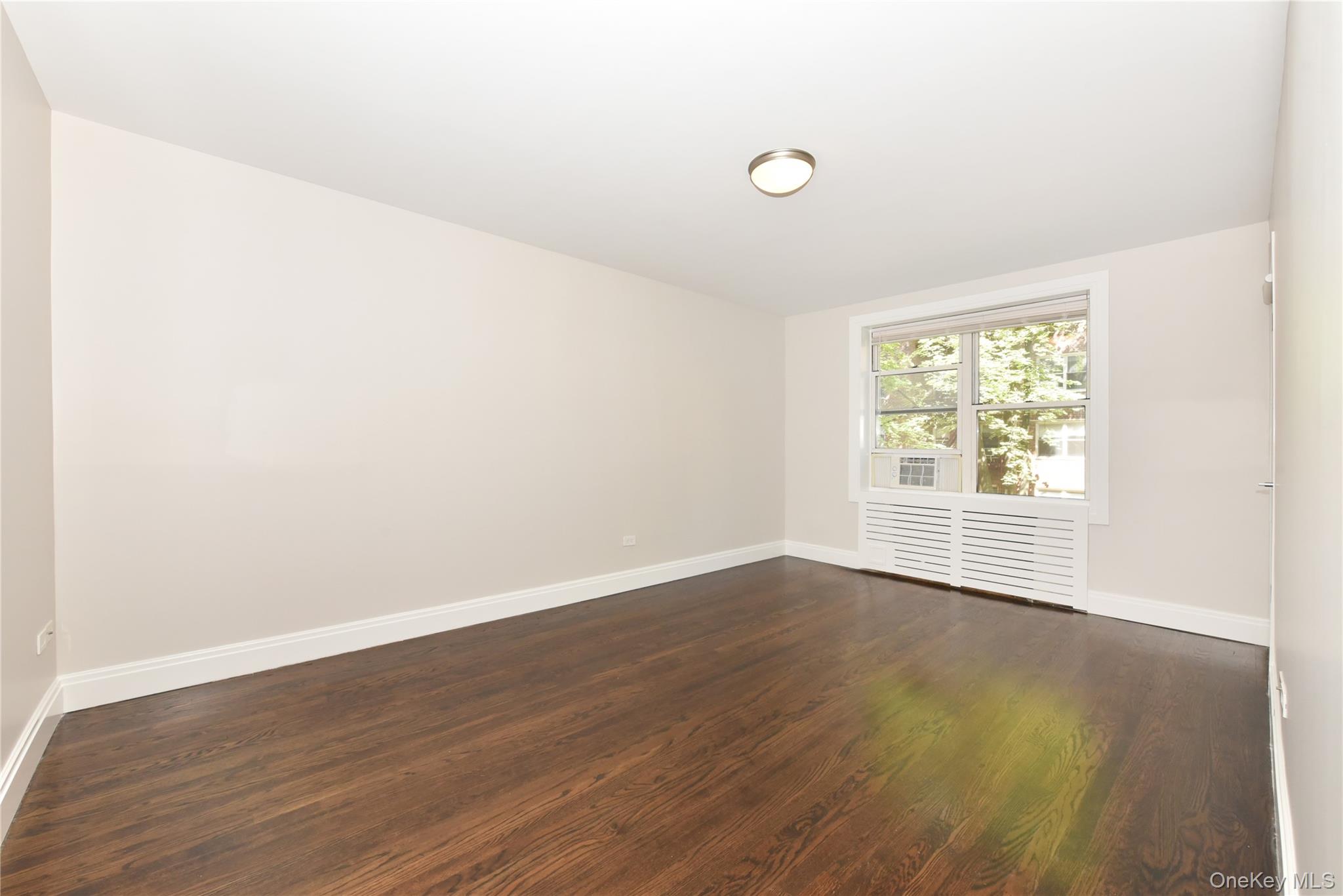 67-66 108th Street # D22, Forest Hills, NY 11375