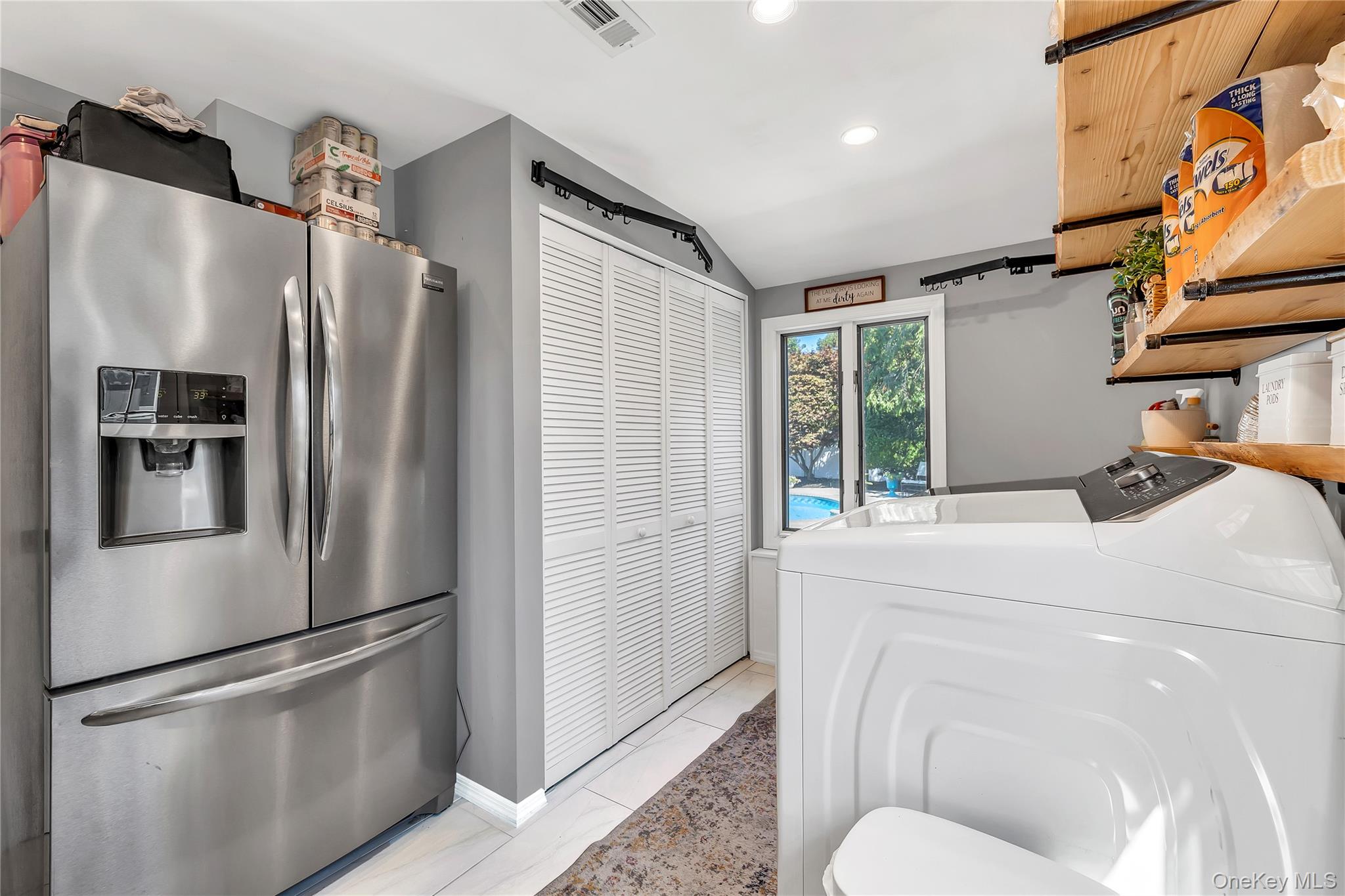 23 Allegheny Drive W, Farmingville, NY 11738