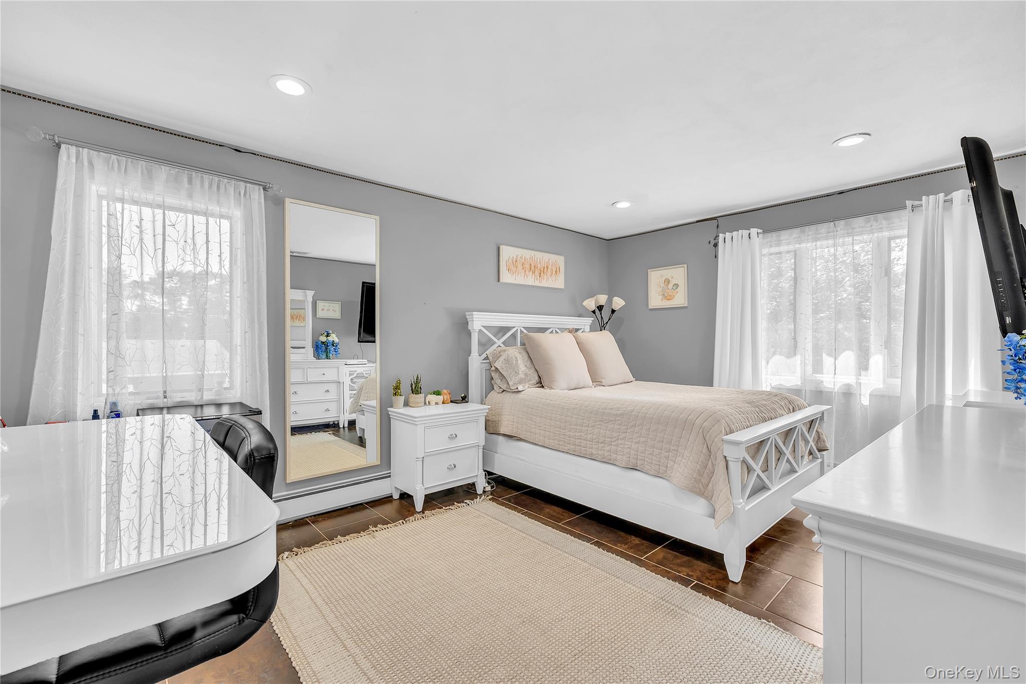 23 Allegheny Drive W, Farmingville, NY 11738