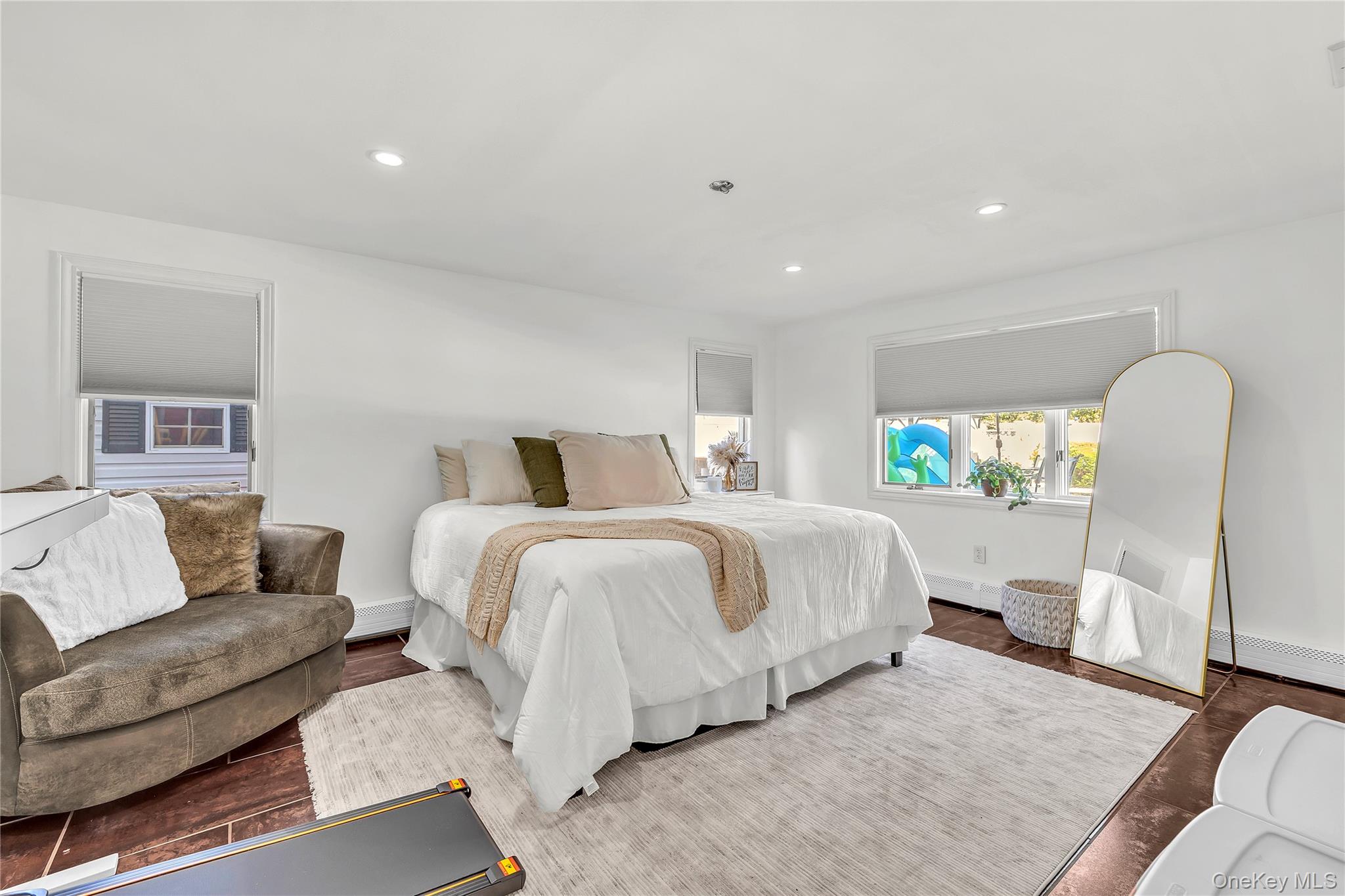 23 Allegheny Drive W, Farmingville, NY 11738