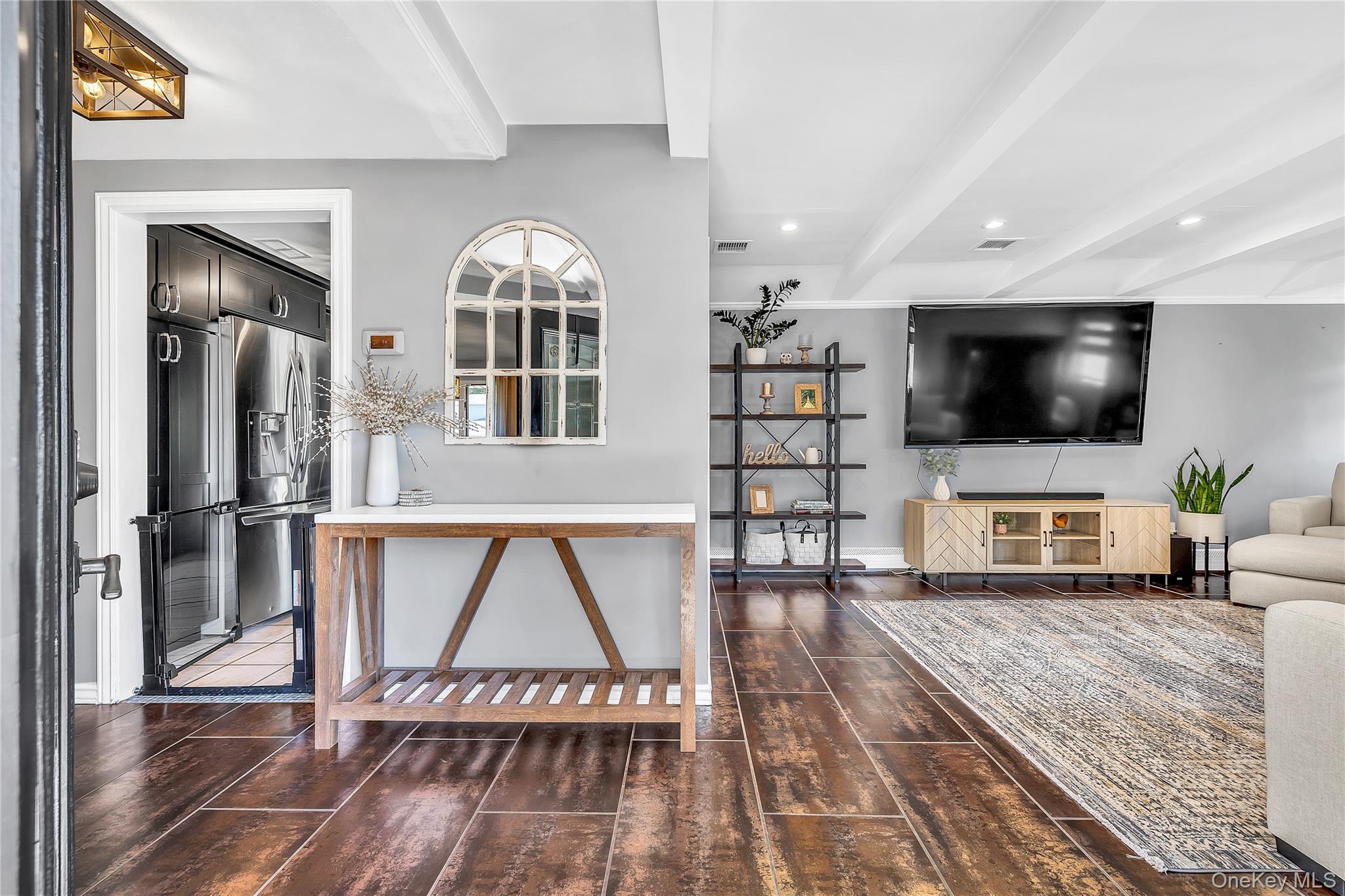 23 Allegheny Drive W, Farmingville, NY 11738