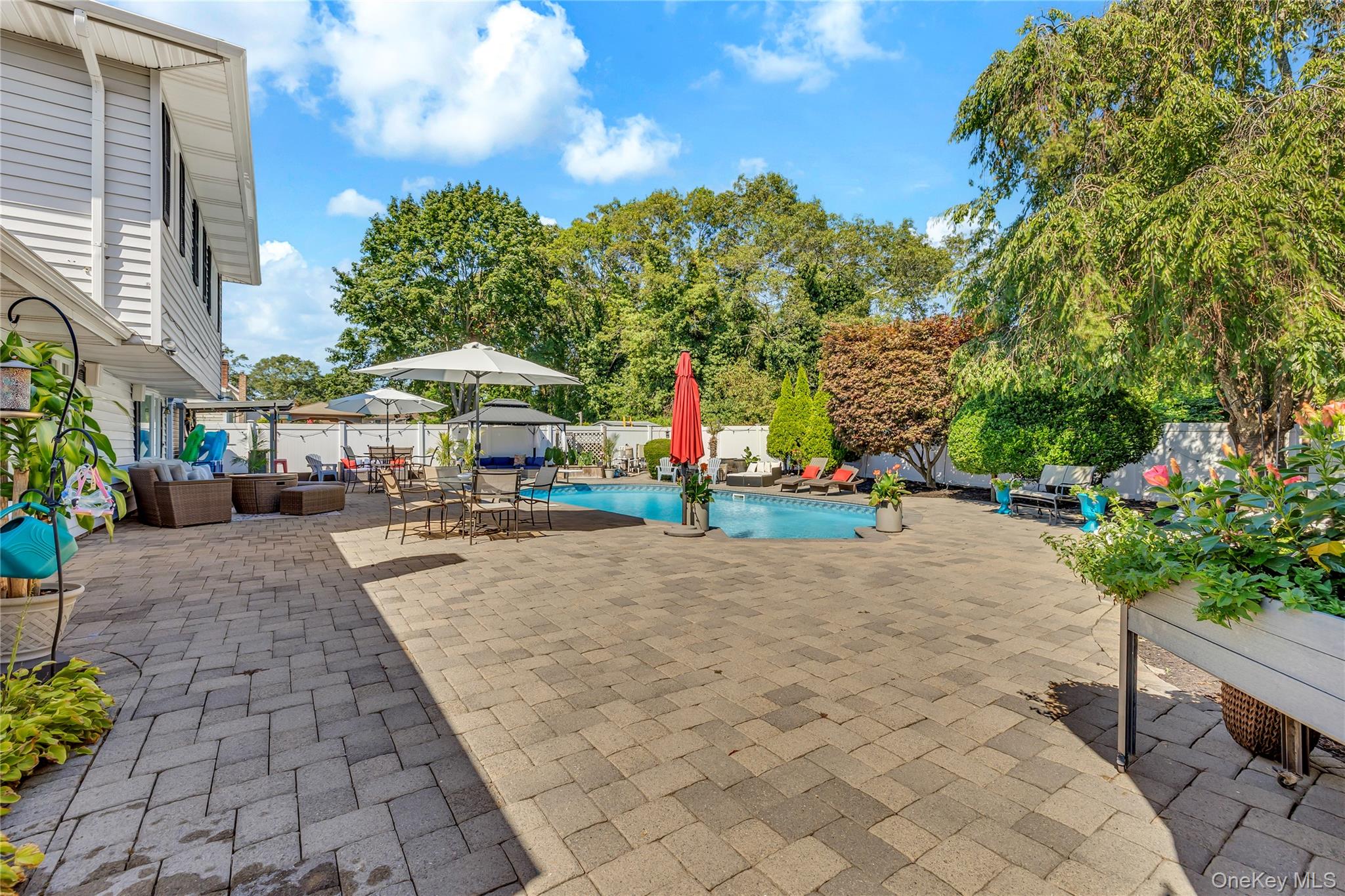 23 Allegheny Drive W, Farmingville, NY 11738