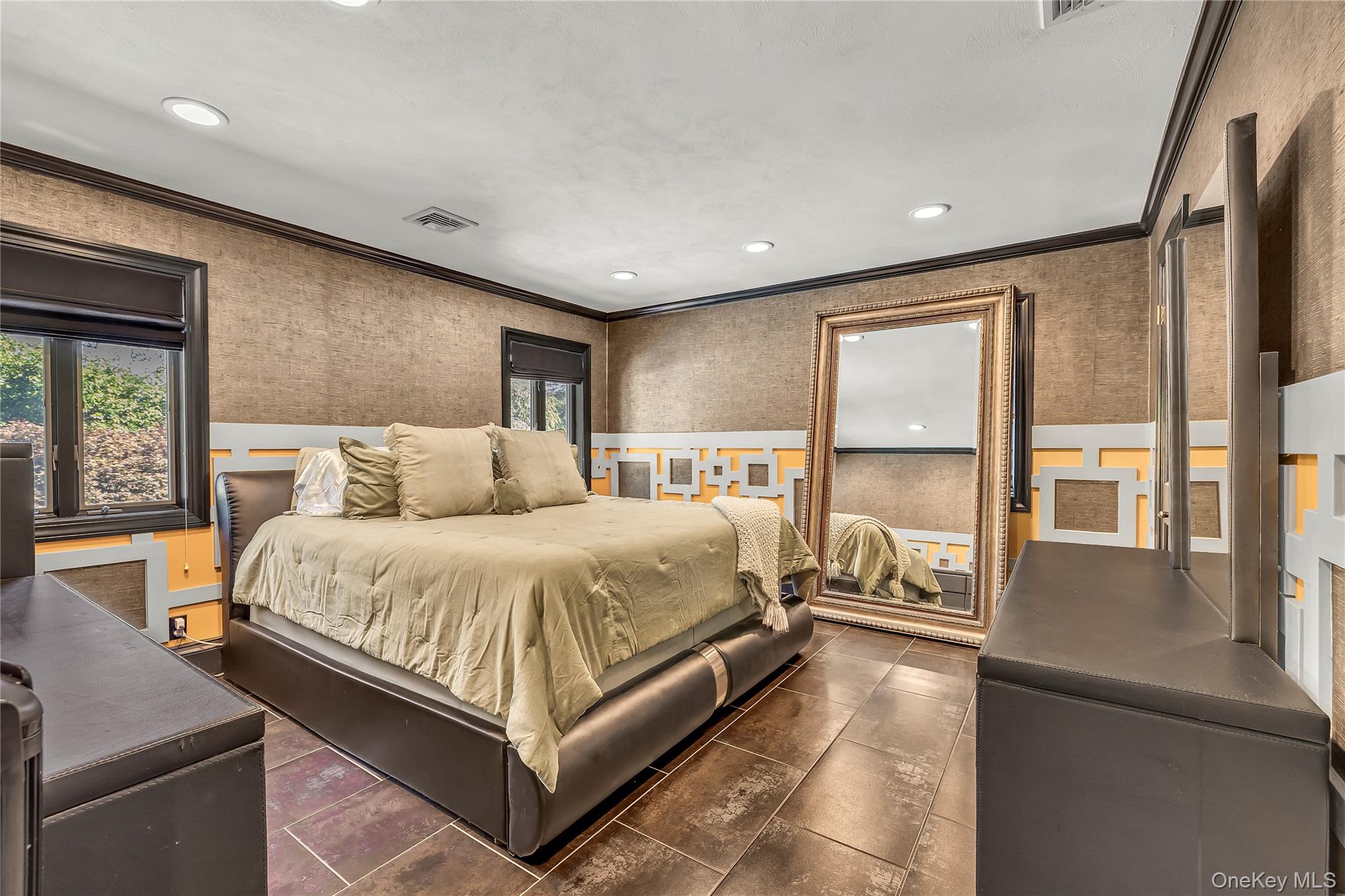 23 Allegheny Drive W, Farmingville, NY 11738