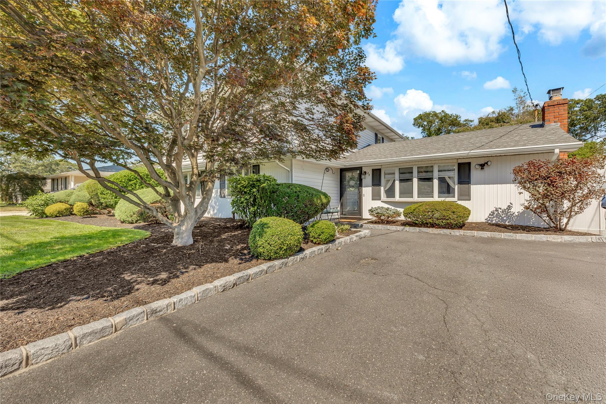 23 Allegheny Drive W, Farmingville, NY 11738