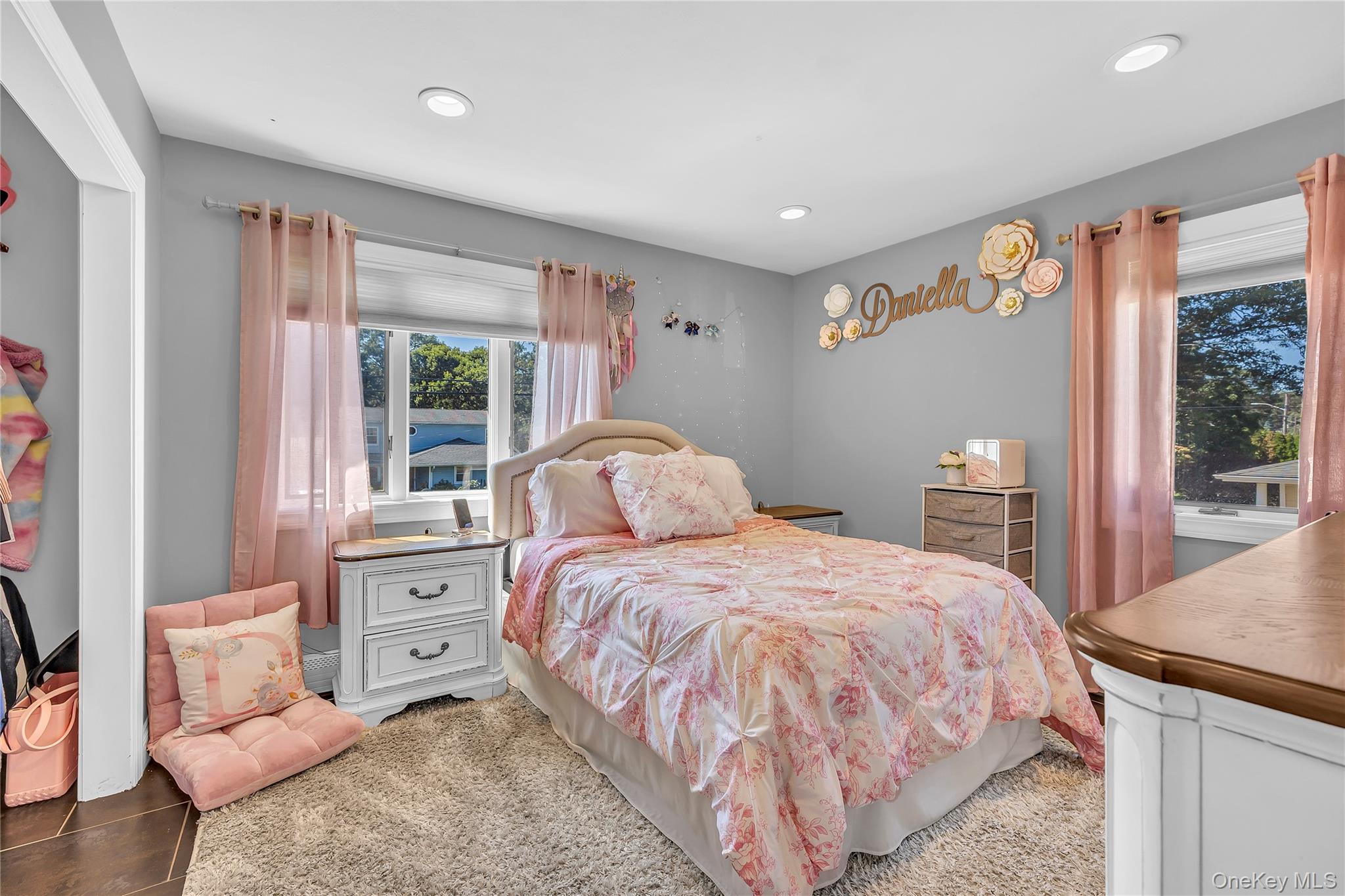 23 Allegheny Drive W, Farmingville, NY 11738