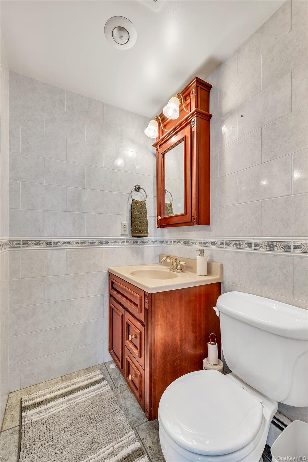 23 Allegheny Drive W, Farmingville, NY 11738