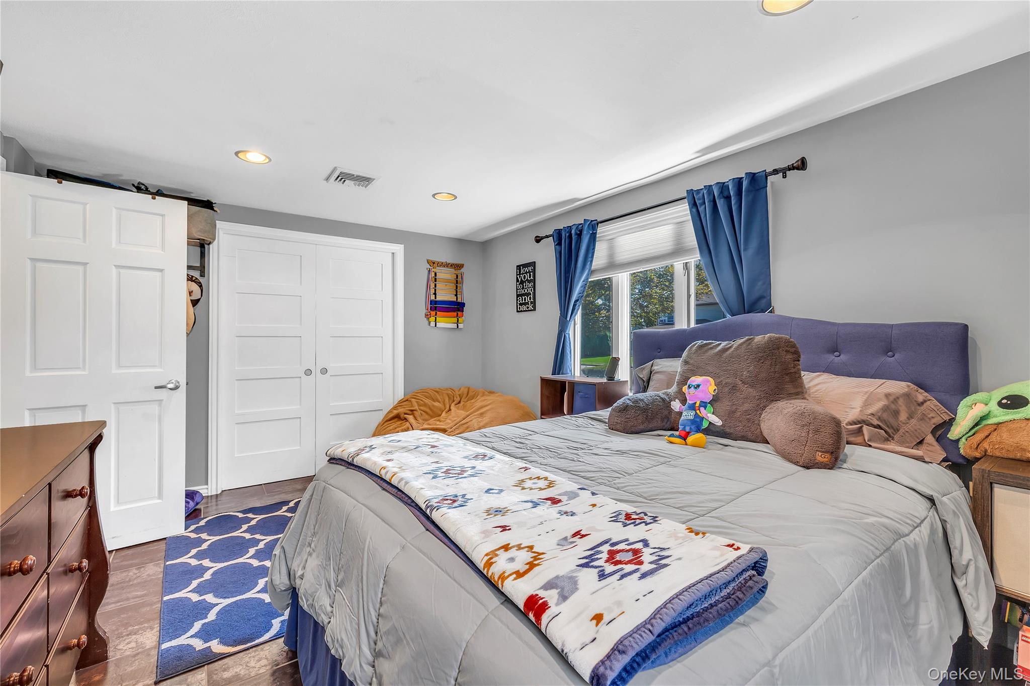 23 Allegheny Drive W, Farmingville, NY 11738