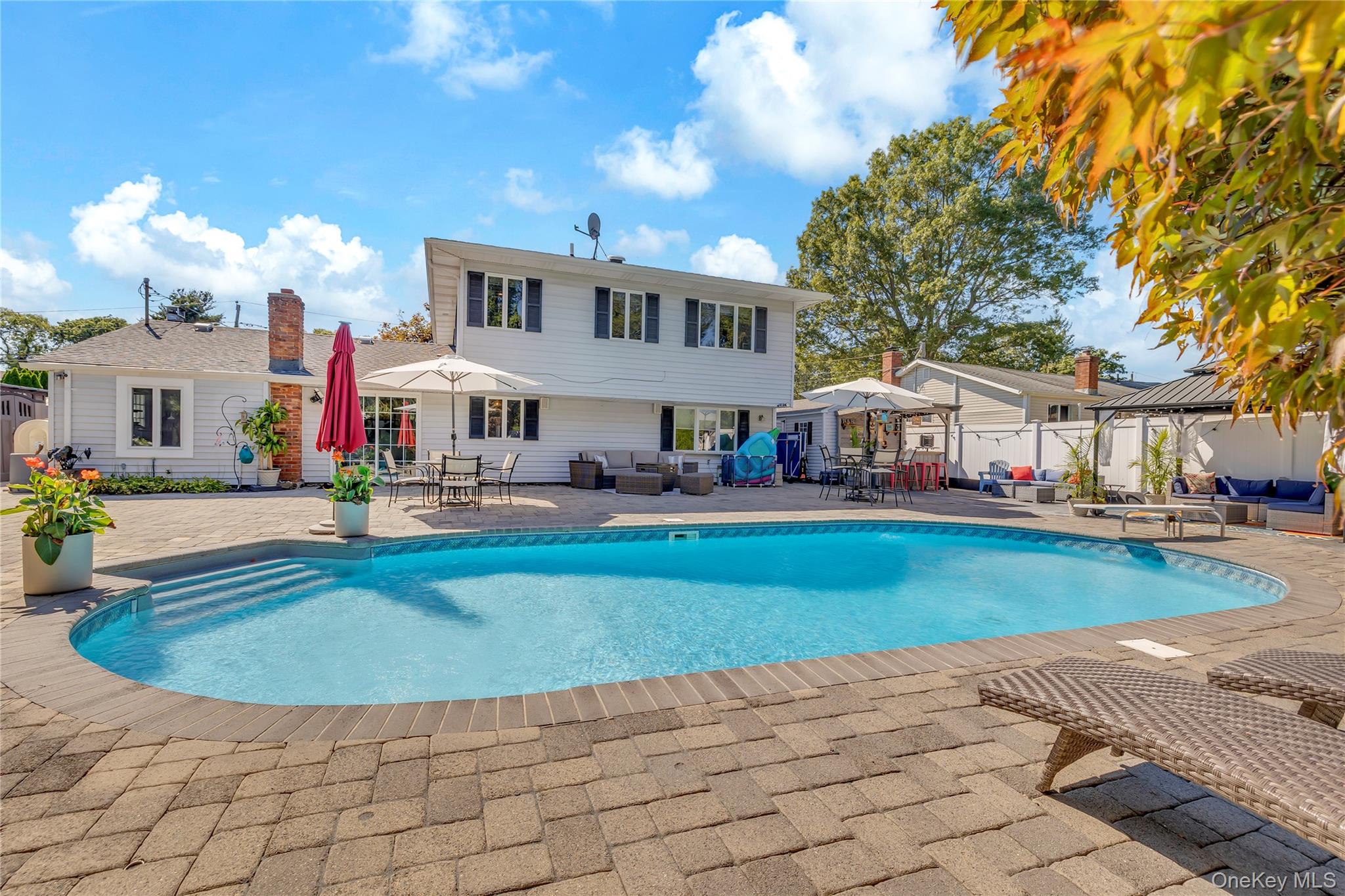 23 Allegheny Drive W, Farmingville, NY 11738