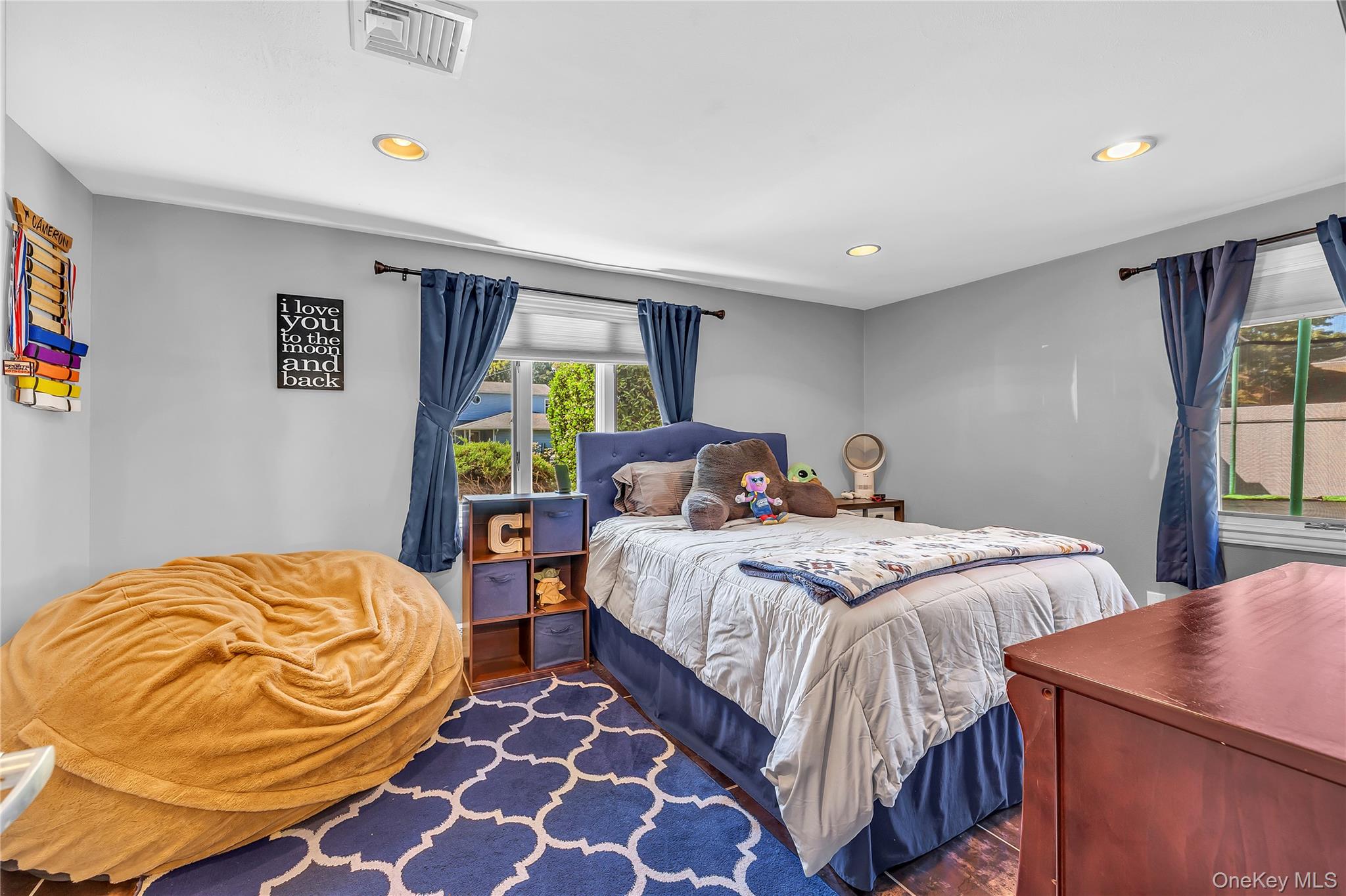 23 Allegheny Drive W, Farmingville, NY 11738