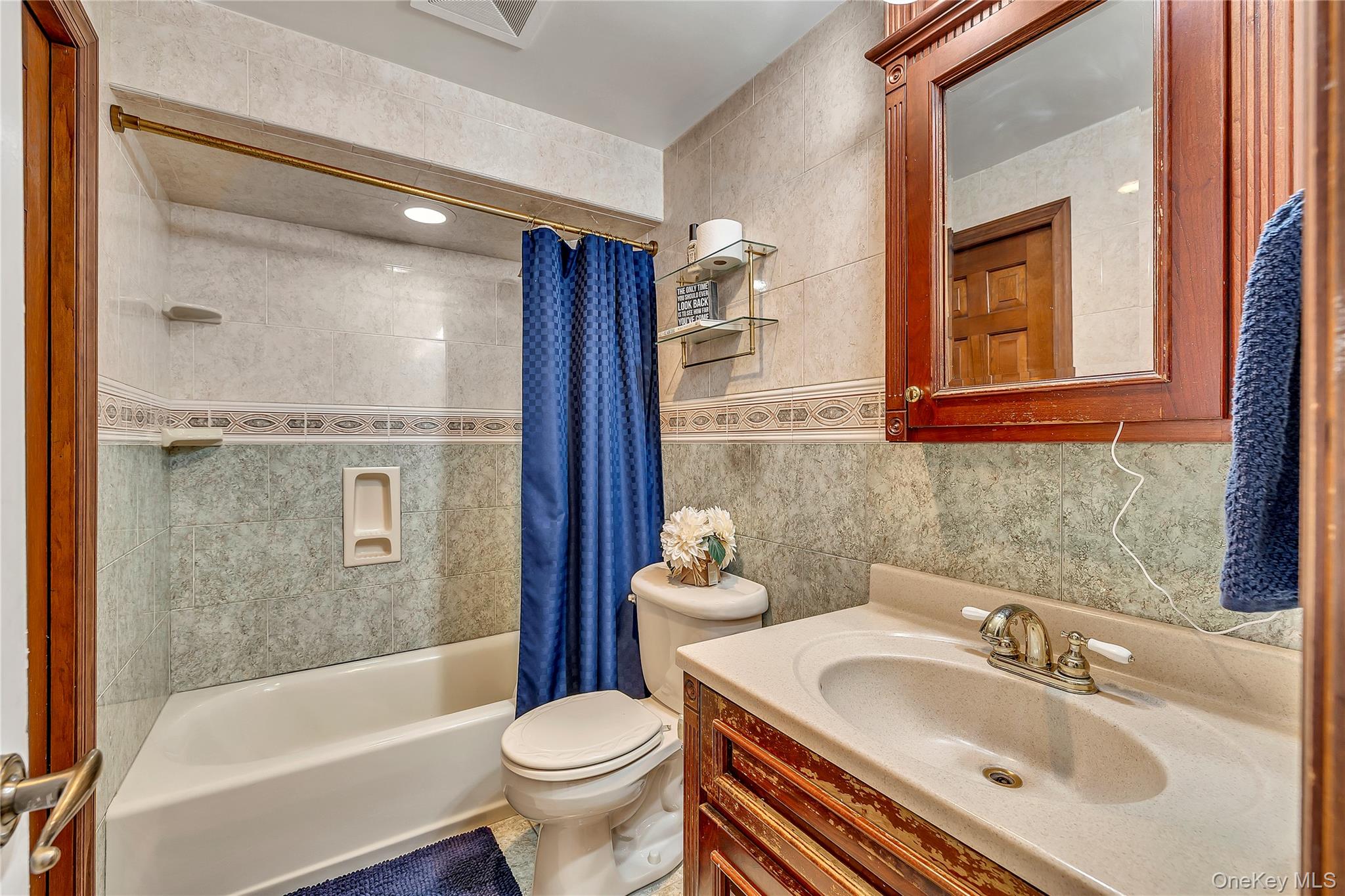 23 Allegheny Drive W, Farmingville, NY 11738