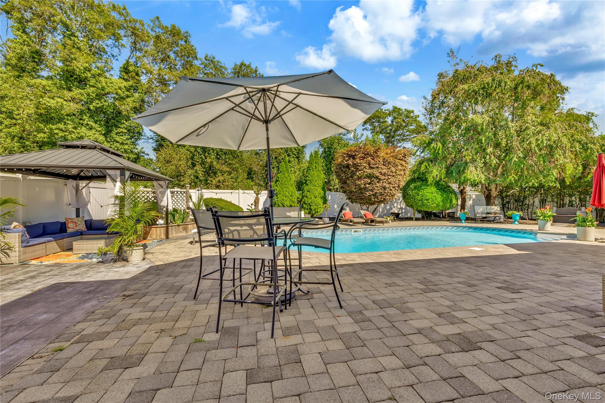 23 Allegheny Drive W, Farmingville, NY 11738