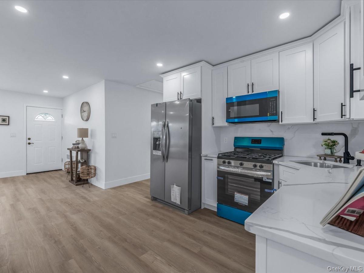 233 Lee Avenue, Hicksville, NY 11801