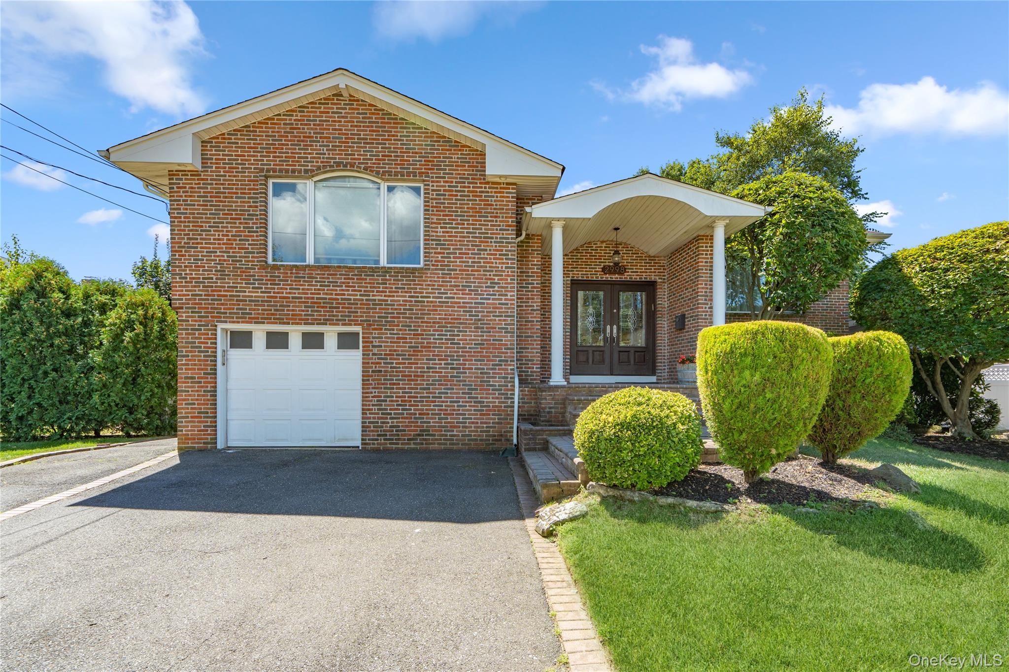 2998 Joyce Lane, South Merrick, NY 11566