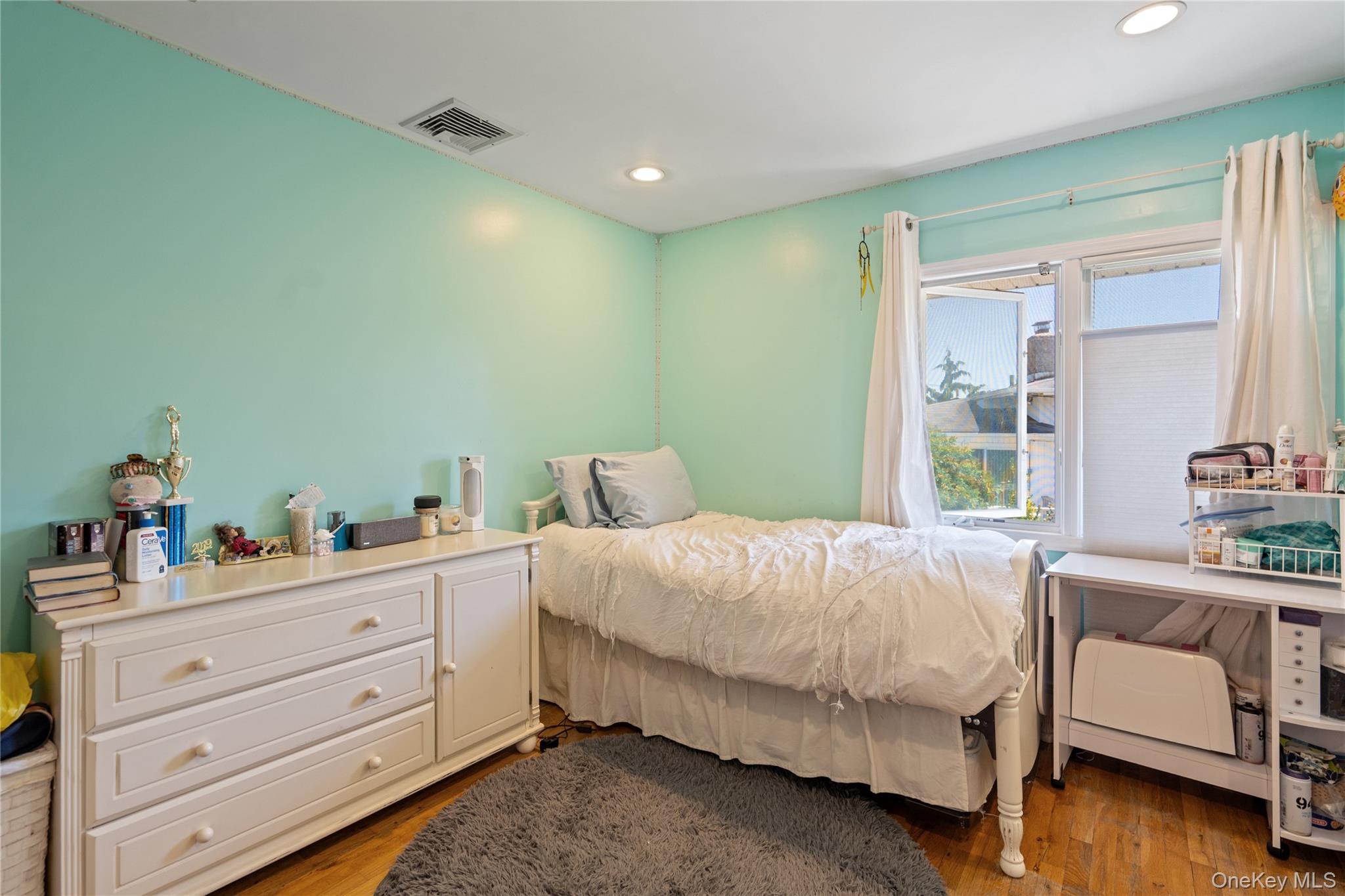 2998 Joyce Lane, Merrick, NY 11566