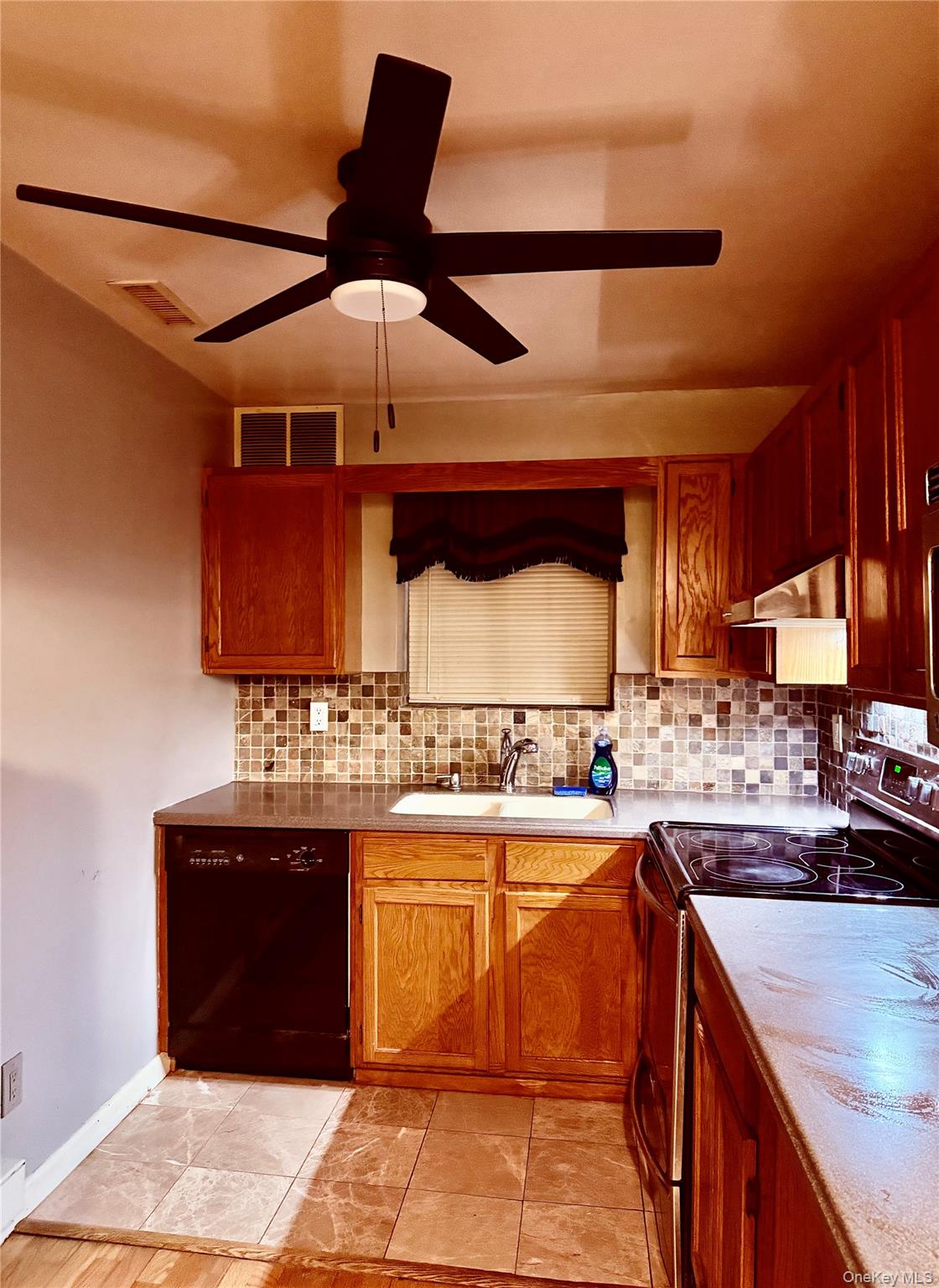 506 Fox Run Lane, Carmel, NY 10512