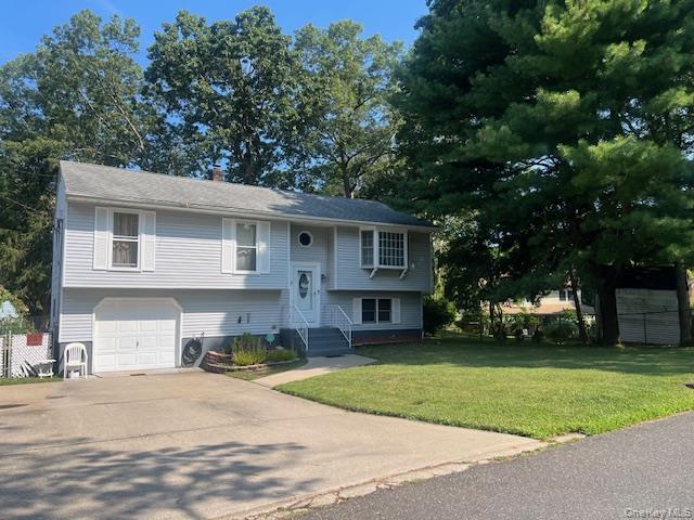 3 Wainscott Drive, Sound Beach, NY 11789