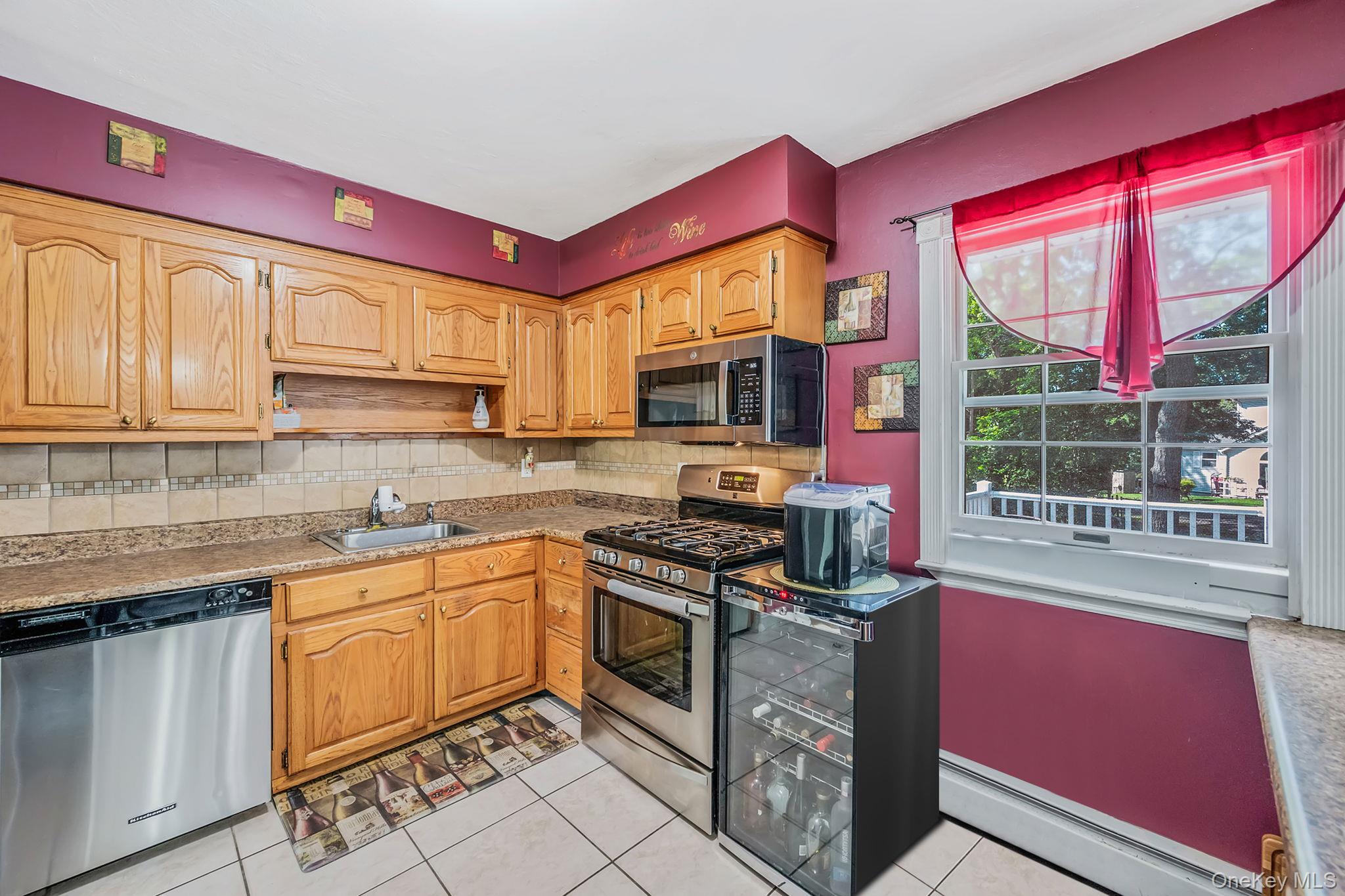 3 Wainscott Drive, Sound Beach, NY 11789