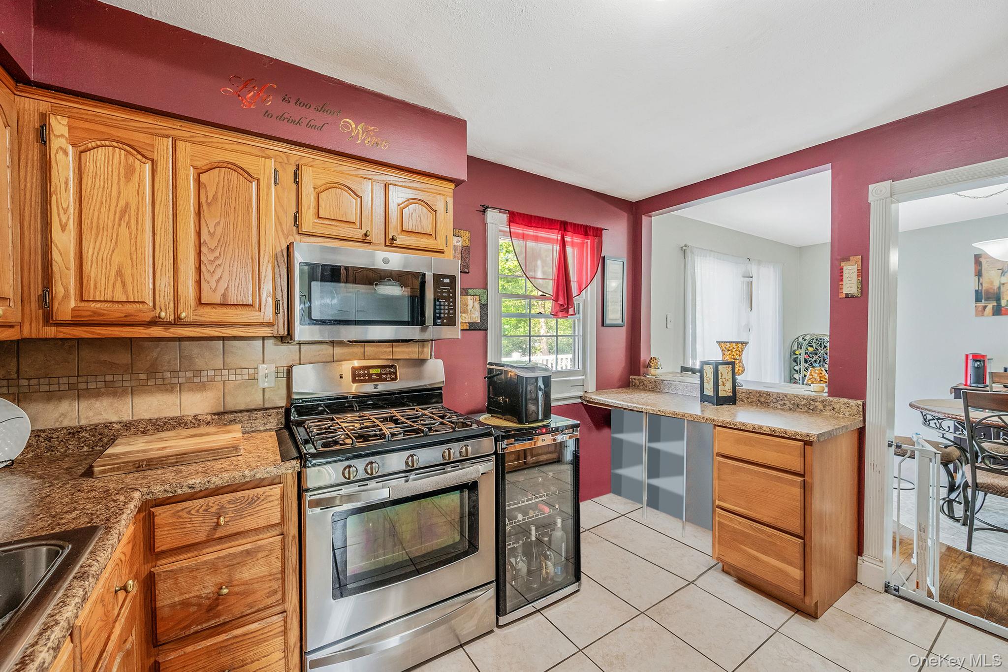 3 Wainscott Drive, Sound Beach, NY 11789