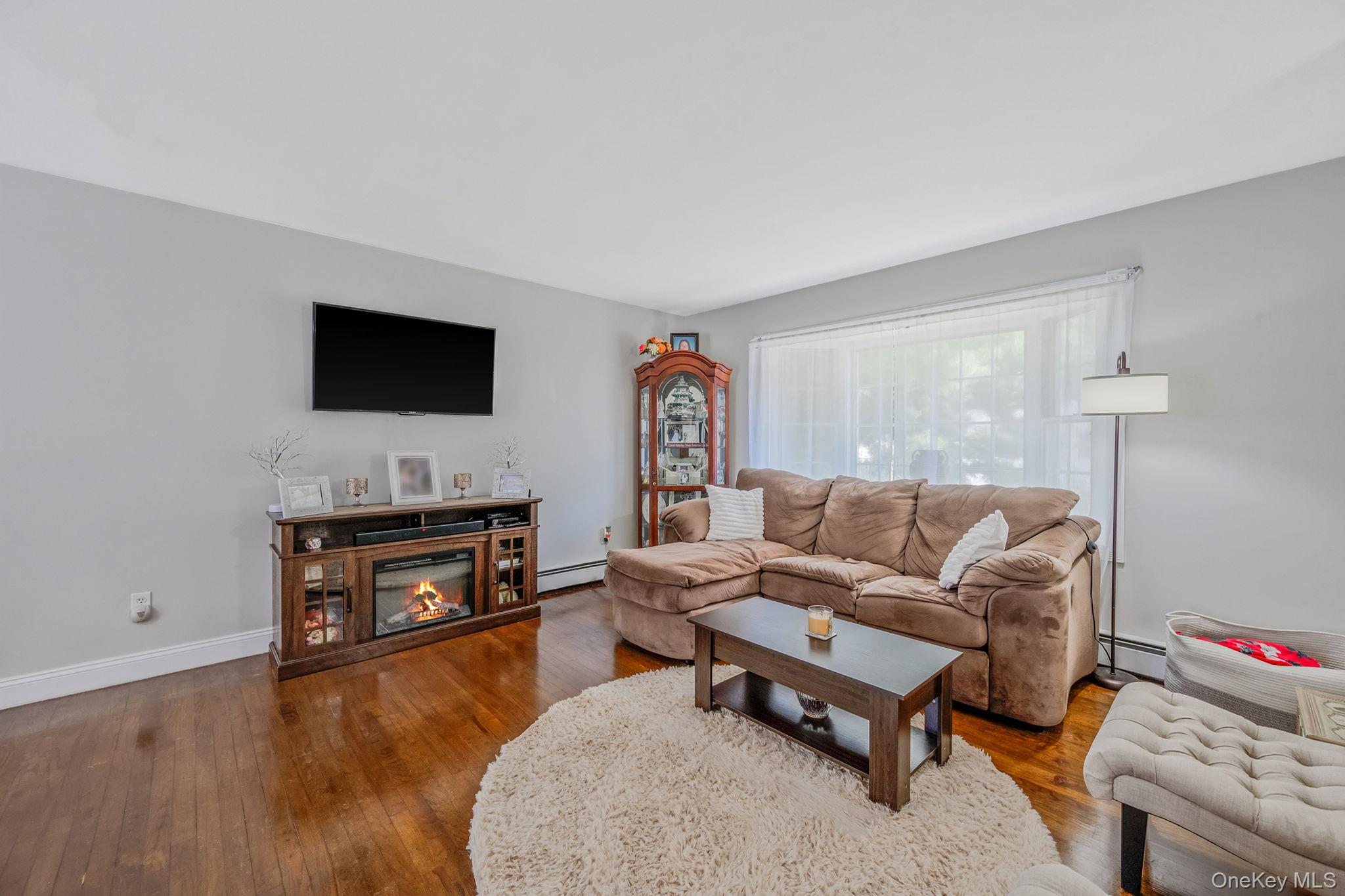 3 Wainscott Drive, Sound Beach, NY 11789