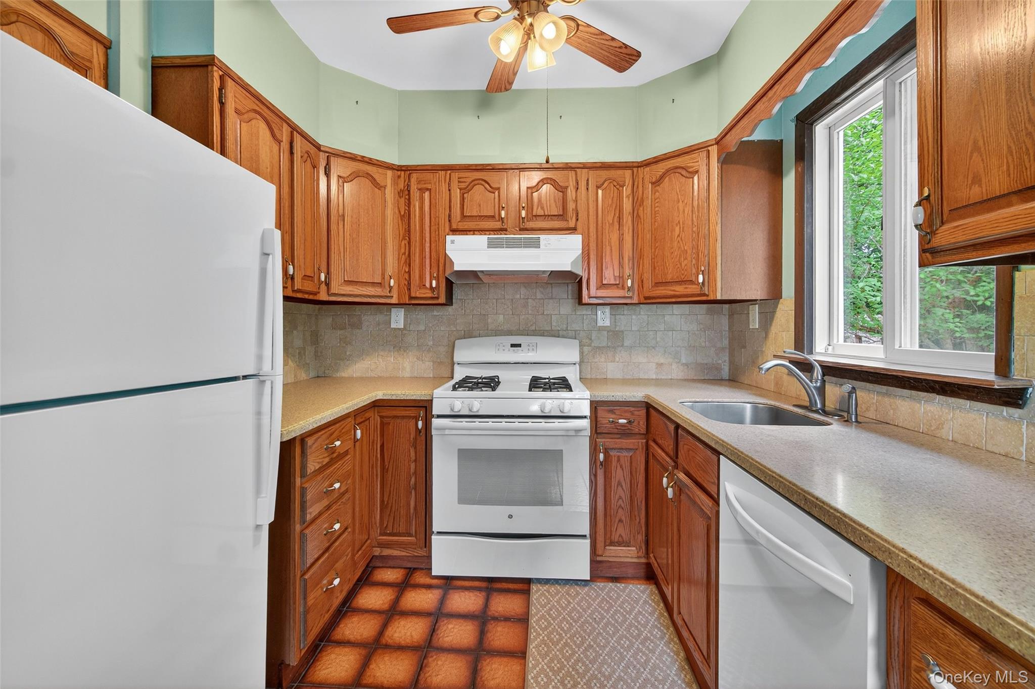 10 Heathcote Road, Carmel, NY 10512