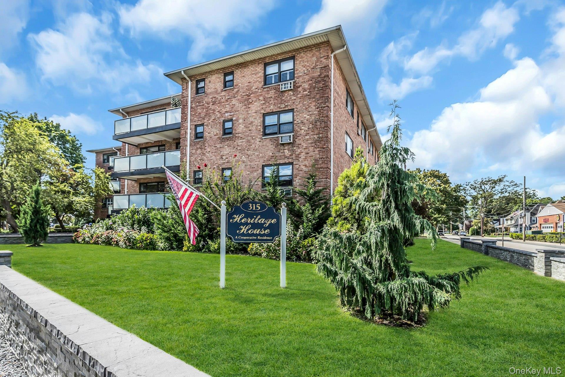 315 Atlantic Avenue # 2G, East Rockaway, NY 11518