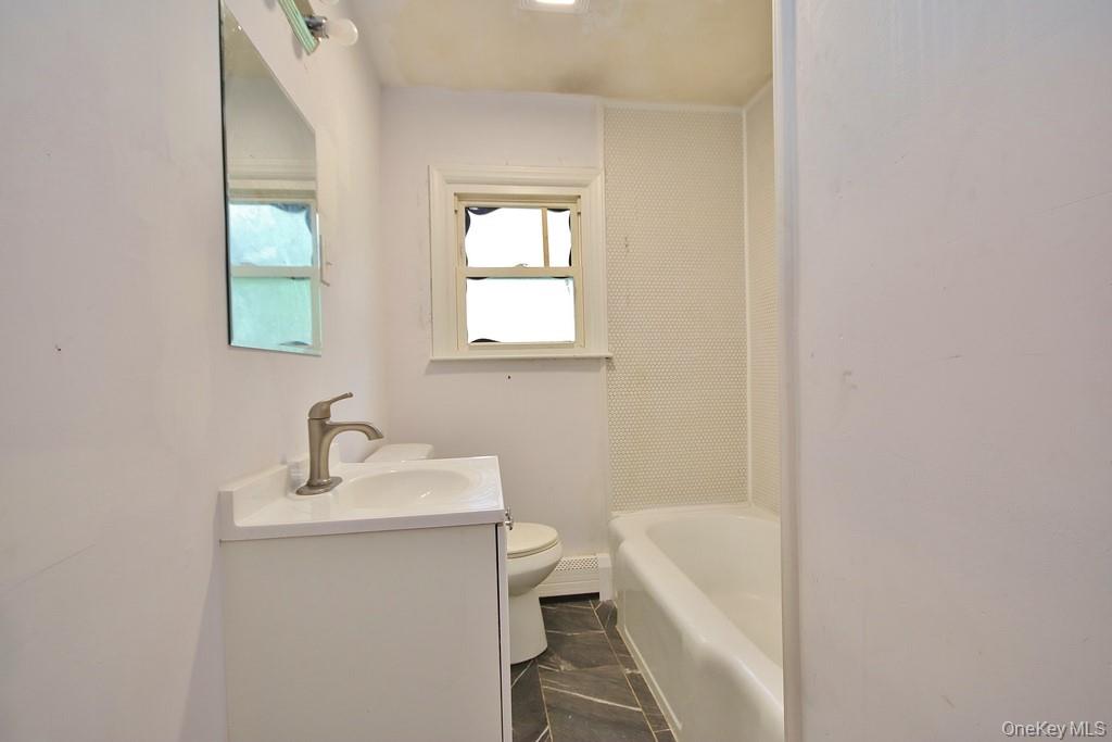 66 Glenwood Avenue, Poughkeepsie, NY 12603