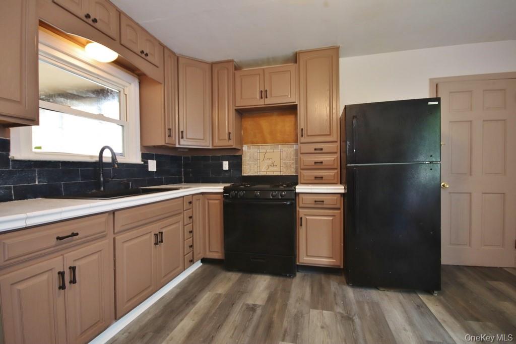 66 Glenwood Avenue, Poughkeepsie, NY 12603