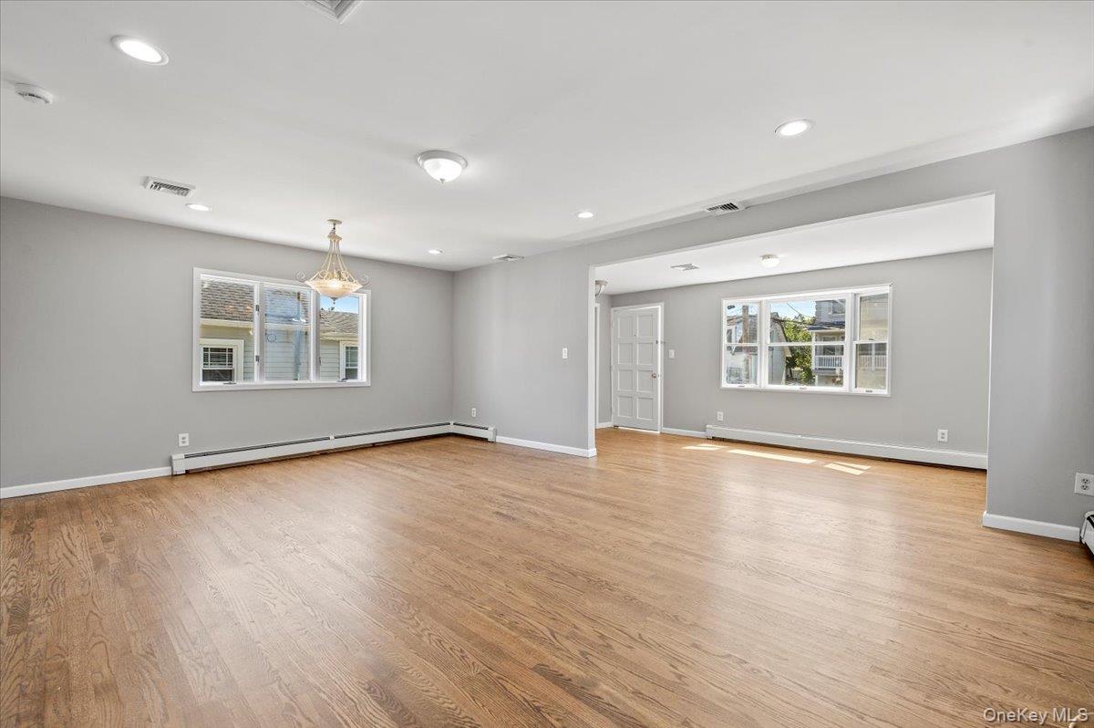 10 Dart Street, East Rockaway, NY 11518