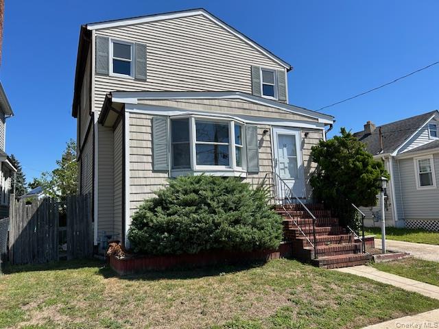 10 Dart Street, East Rockaway, NY 11518