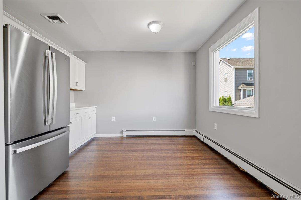 10 Dart Street, East Rockaway, NY 11518