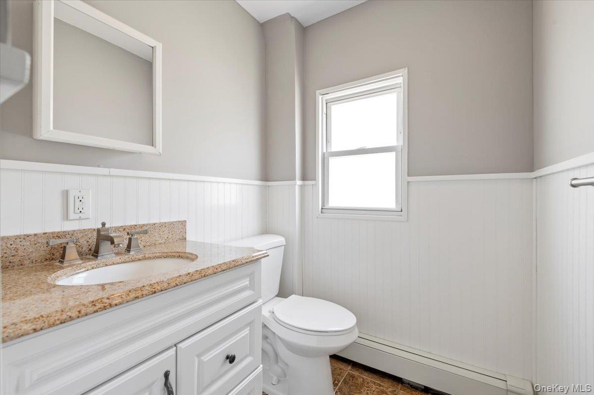 10 Dart Street, East Rockaway, NY 11518