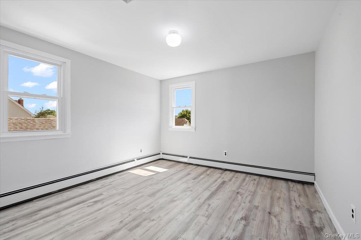 10 Dart Street, East Rockaway, NY 11518