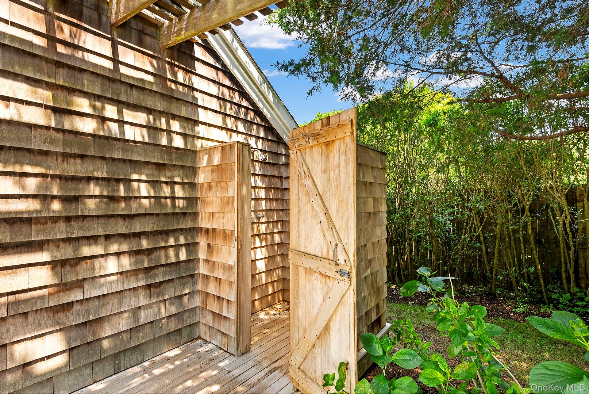 256 Main Street, Amagansett, NY 11930