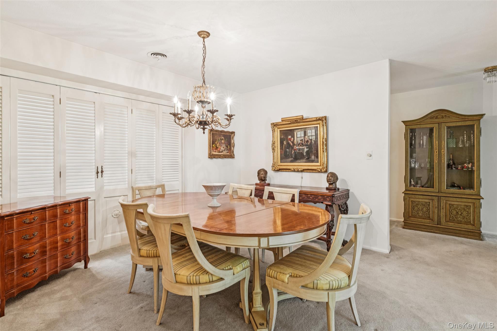 75 Mimosa Drive, Roslyn, NY 11576