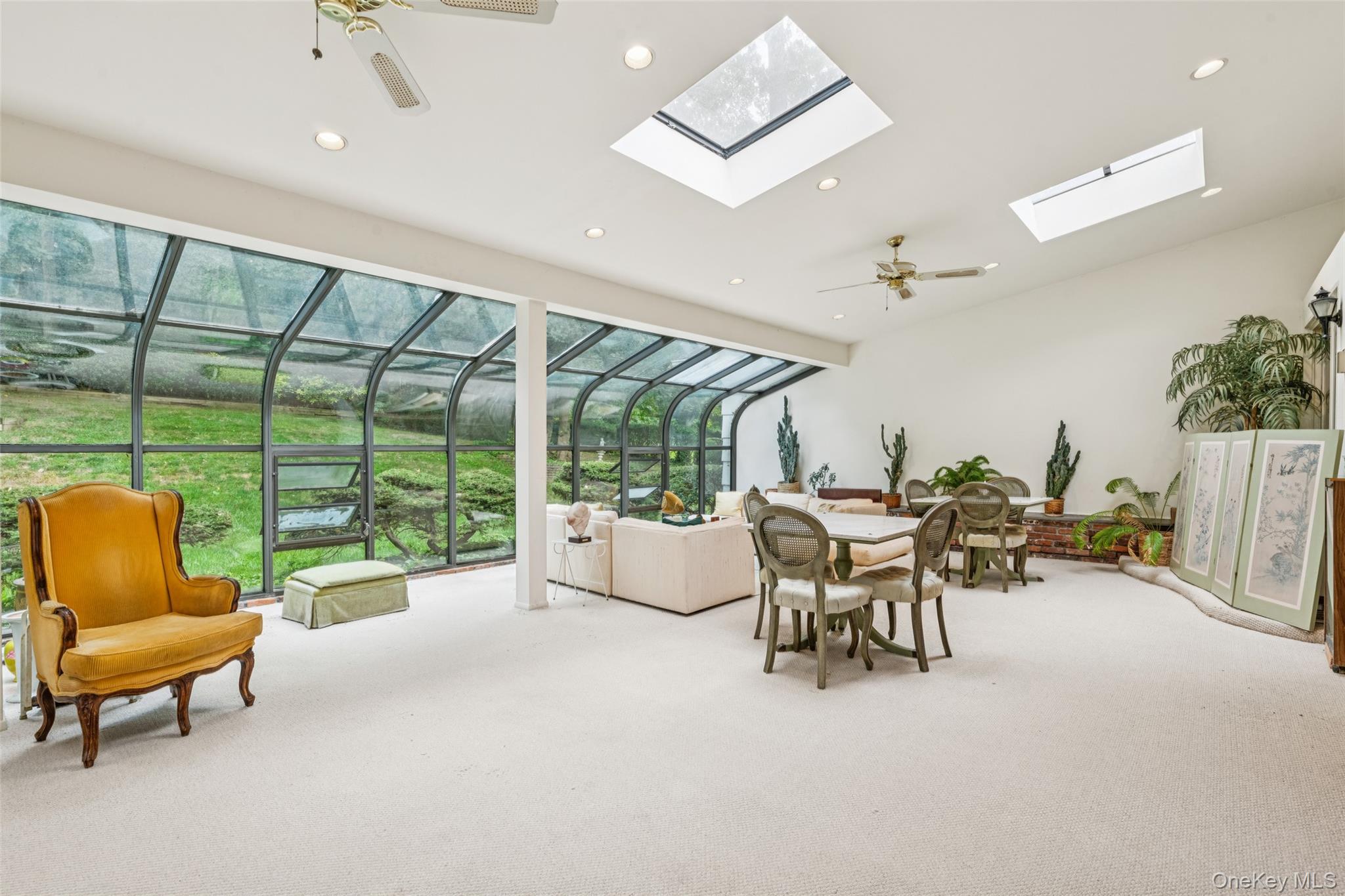 75 Mimosa Drive, Roslyn, NY 11576